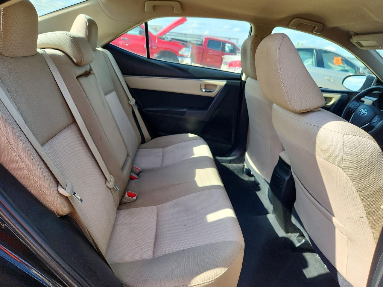 2015 Toyota Corolla Le Black vin: 5YFBURHE4FP279534