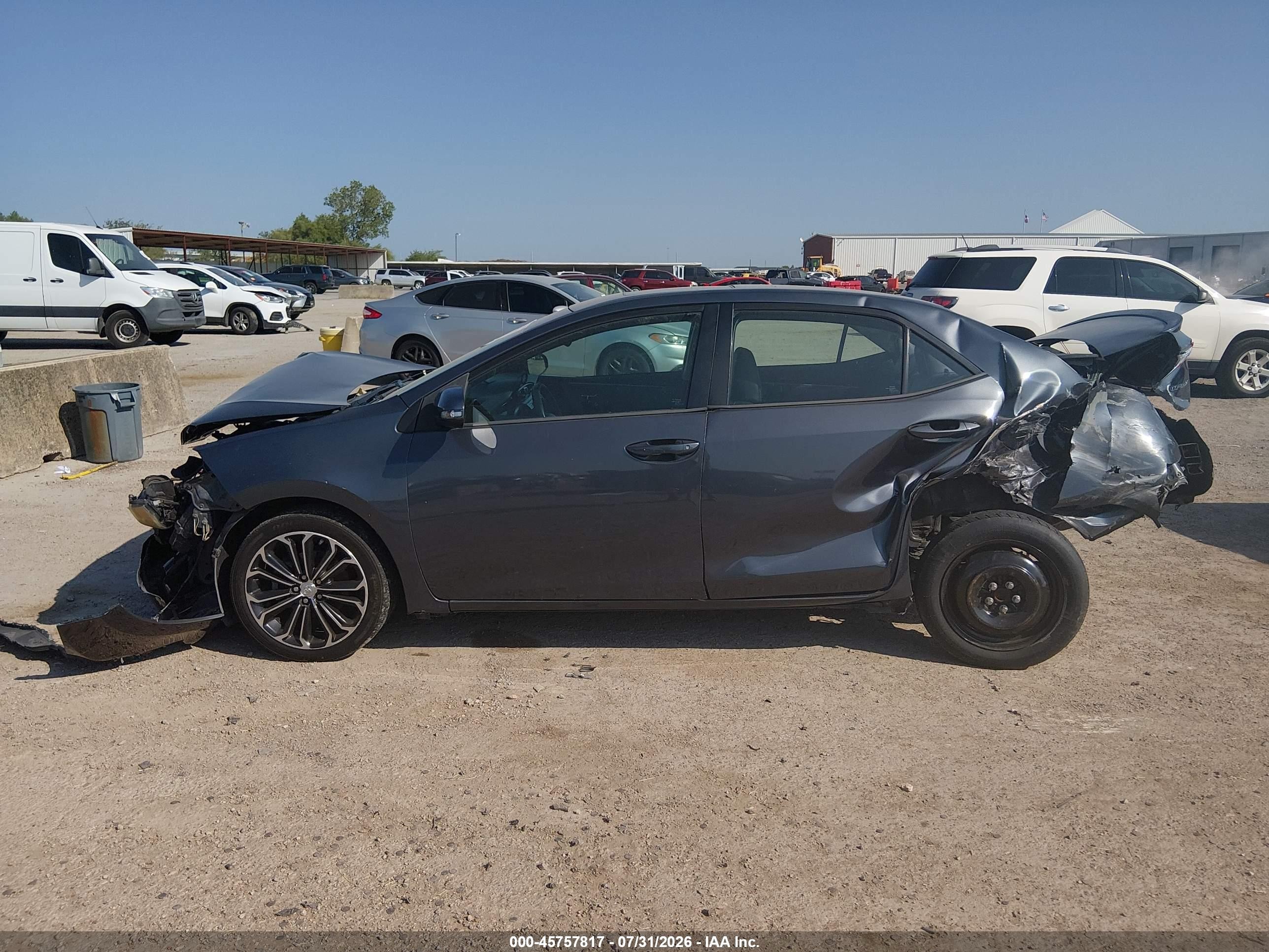 2015 Toyota Corolla S Plus Blue vin: 5YFBURHE4FP286841