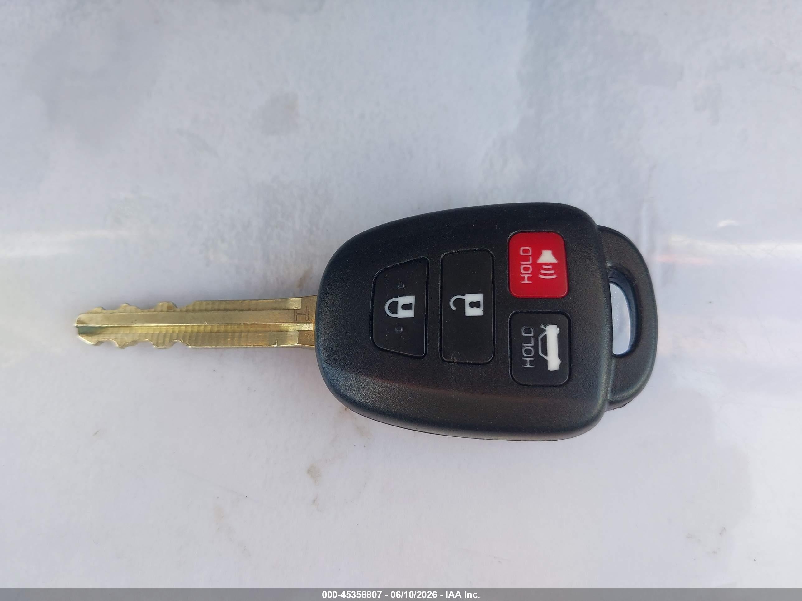 2015 Toyota Corolla Le Red vin: 5YFBURHE4FP295619