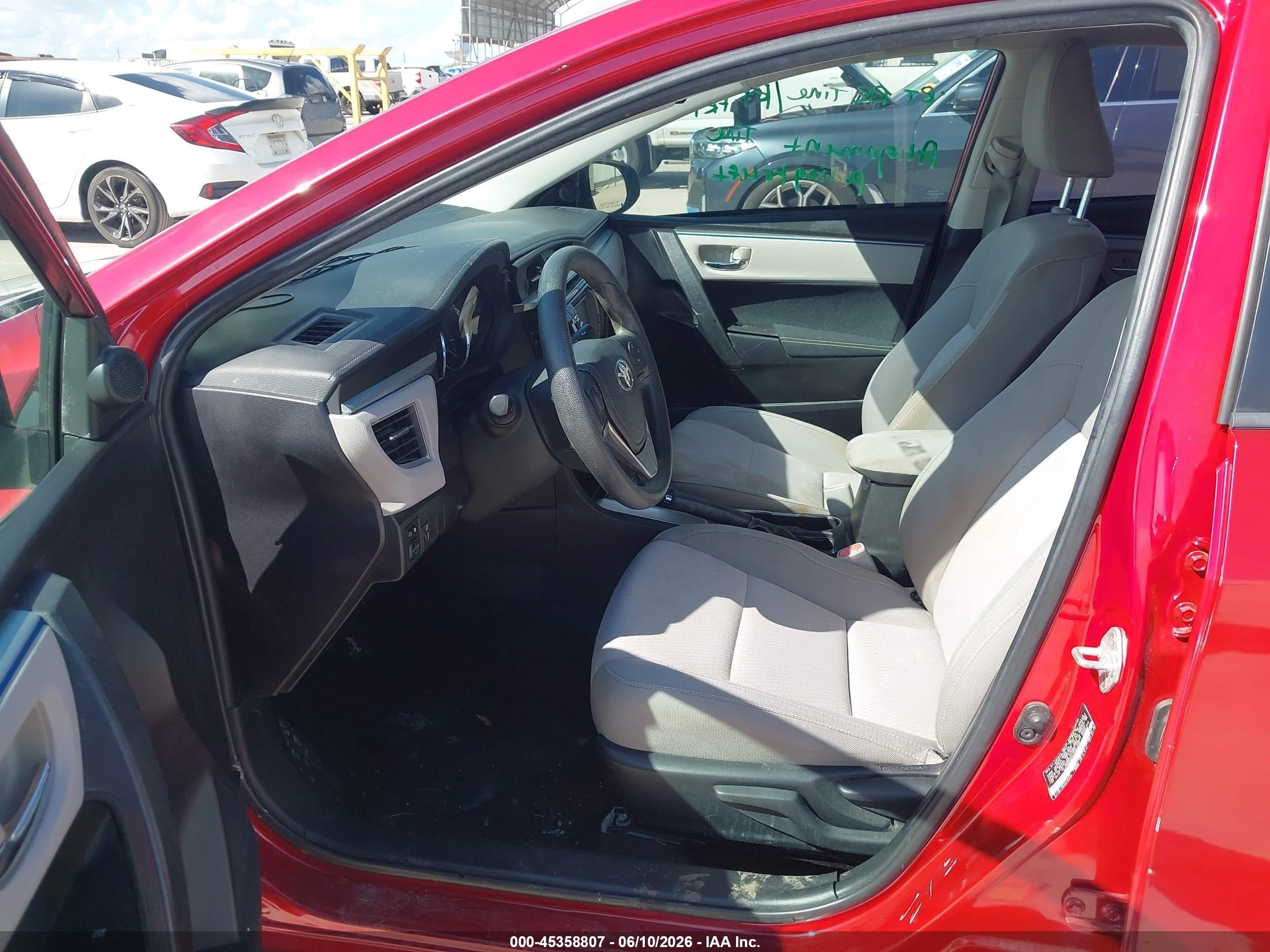 2015 Toyota Corolla Le Red vin: 5YFBURHE4FP295619