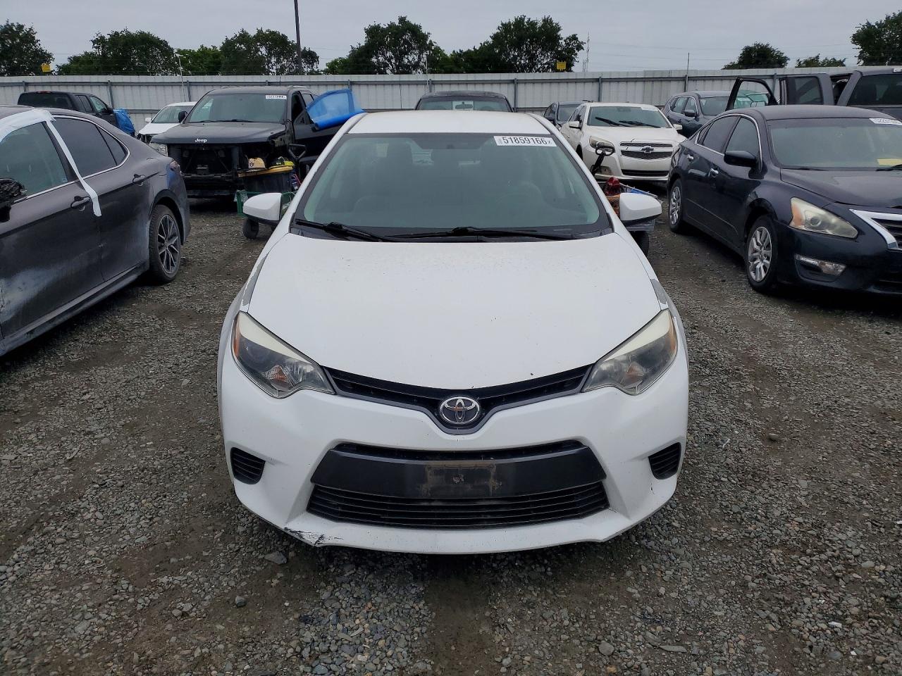 2015 Toyota Corolla Le White vin: 5YFBURHE4FP312550