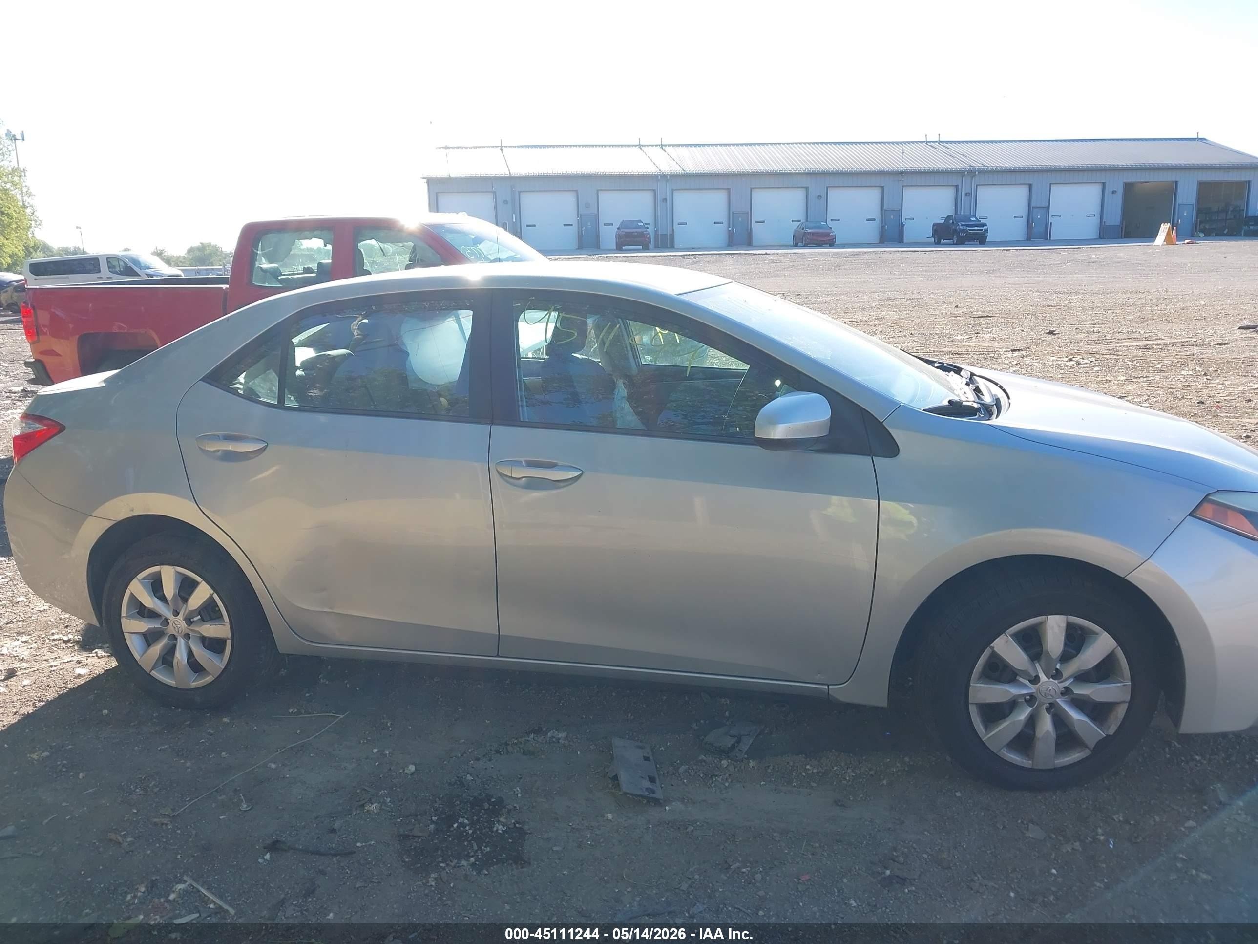 2015 Toyota Corolla Le Silver vin: 5YFBURHE4FP318154