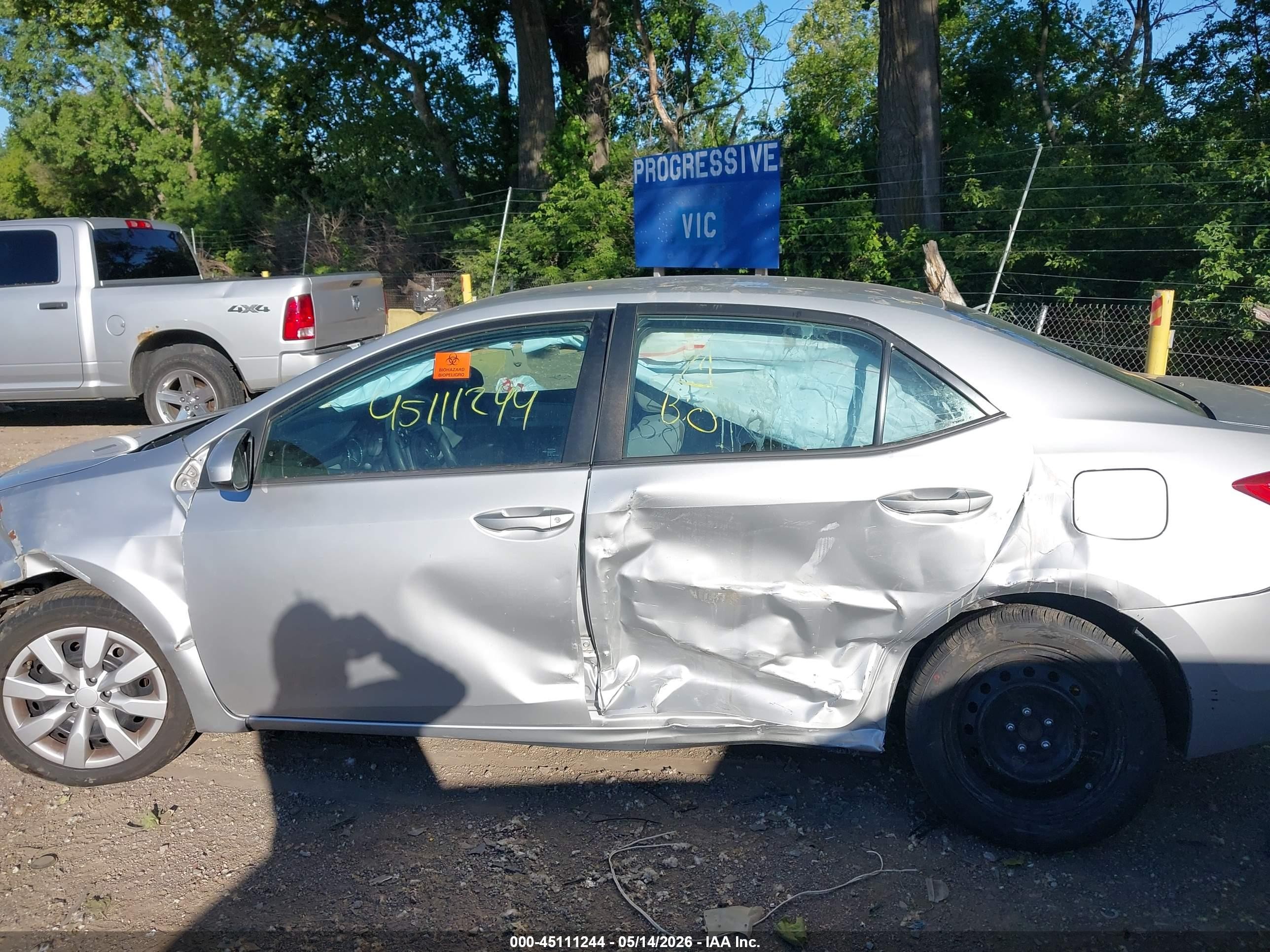 2015 Toyota Corolla Le Silver vin: 5YFBURHE4FP318154