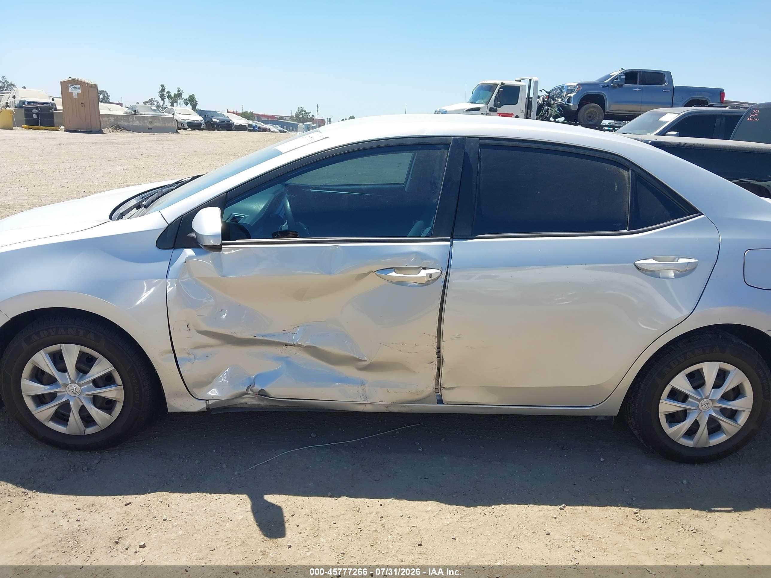 2015 Toyota Corolla L White vin: 5YFBURHE4FP326058