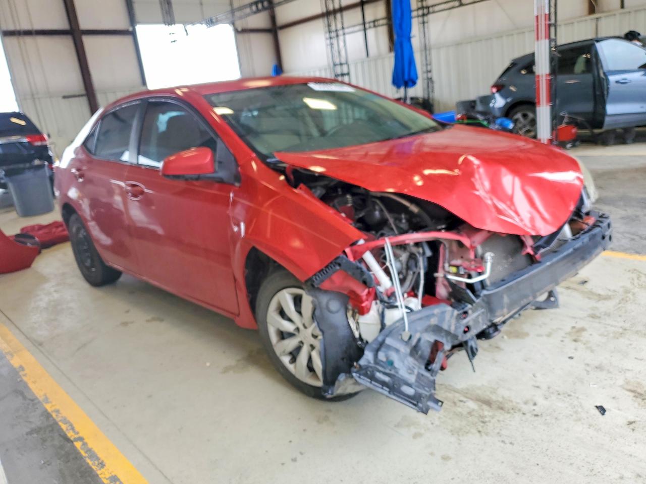 2015 Toyota Corolla Le Красный vin: 5YFBURHE4FP329767