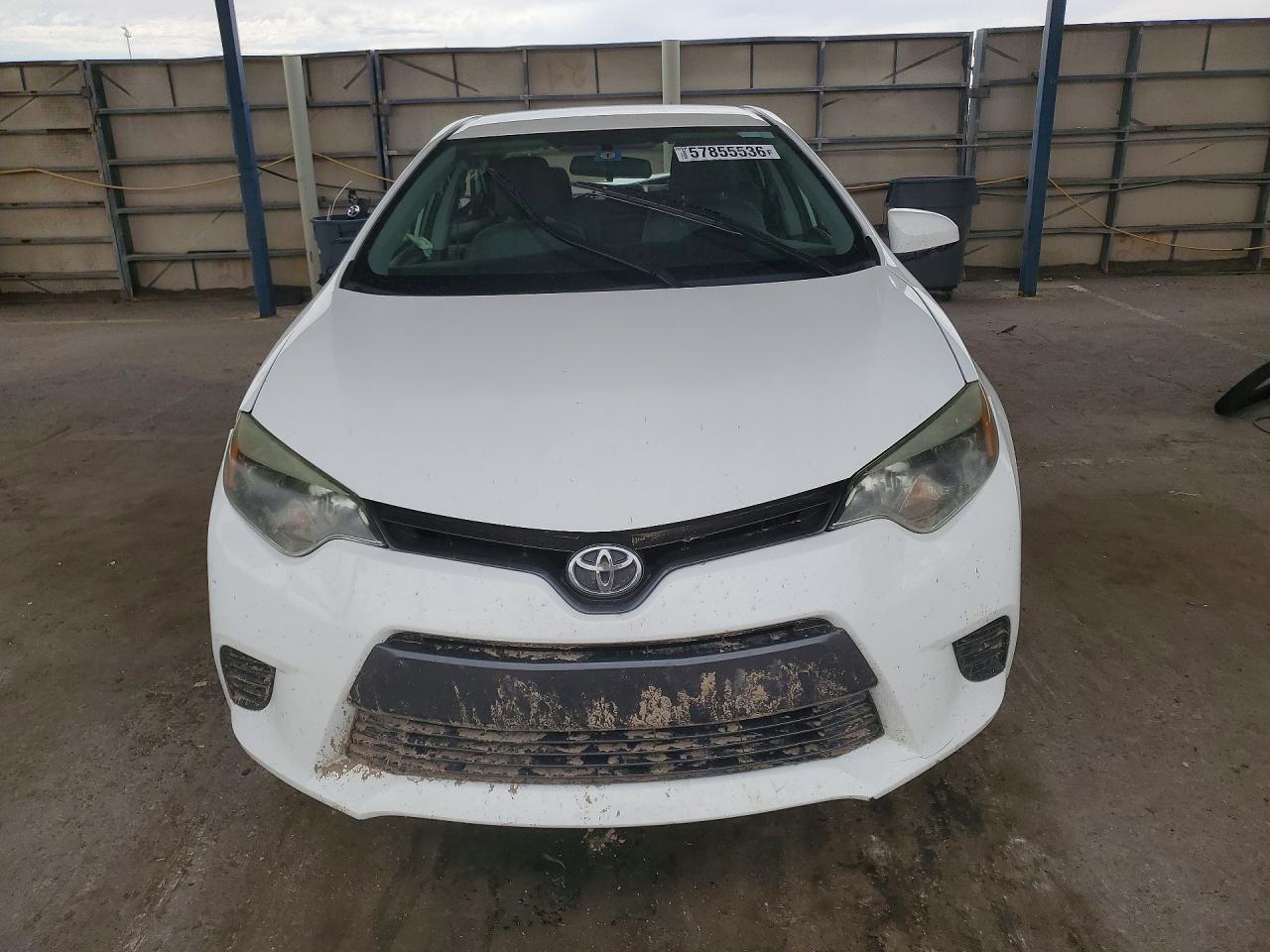 2015 Toyota Corolla Le White vin: 5YFBURHE4FP331650