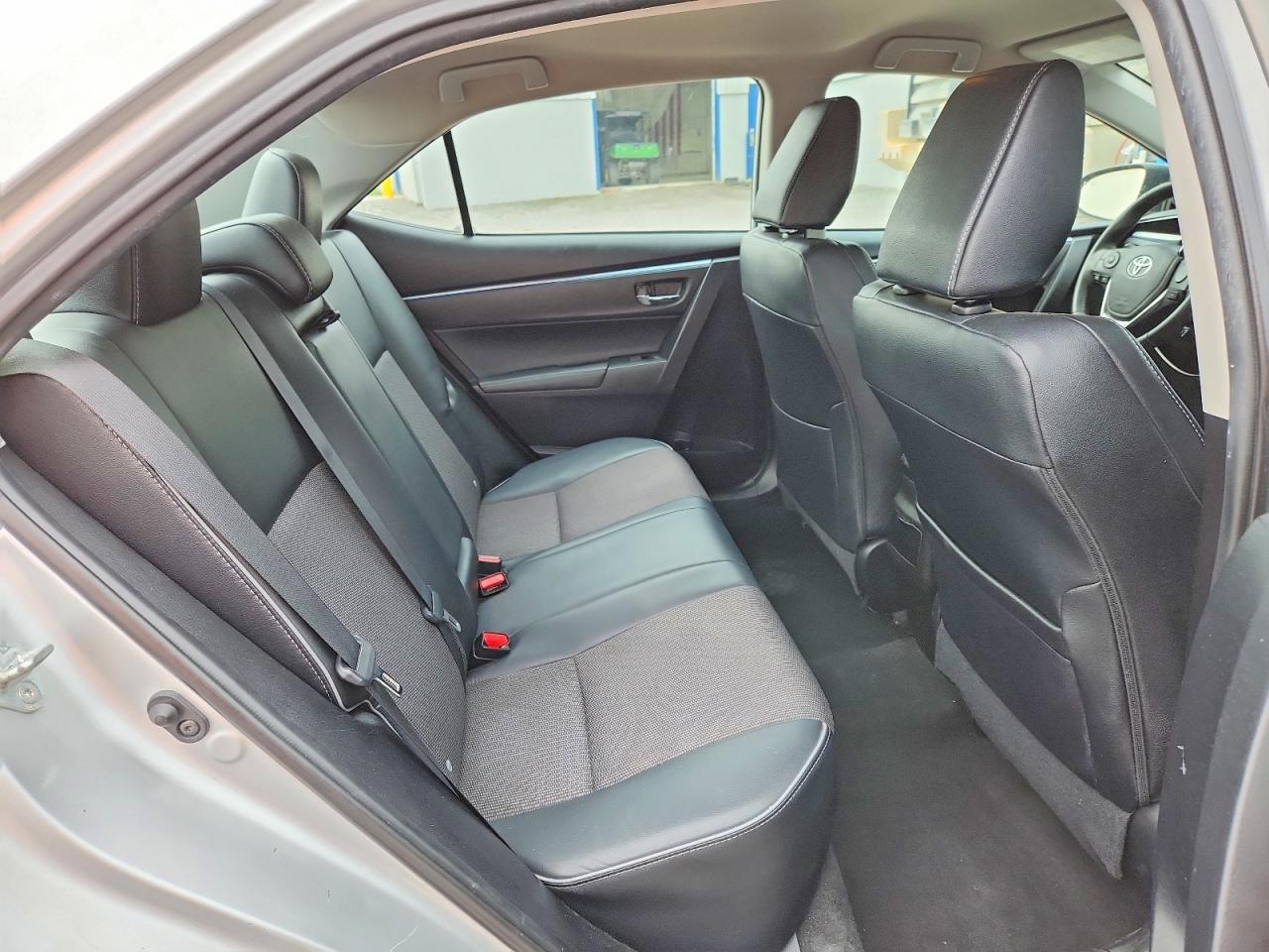 2015 Toyota Corolla S Silver vin: 5YFBURHE4FP334029