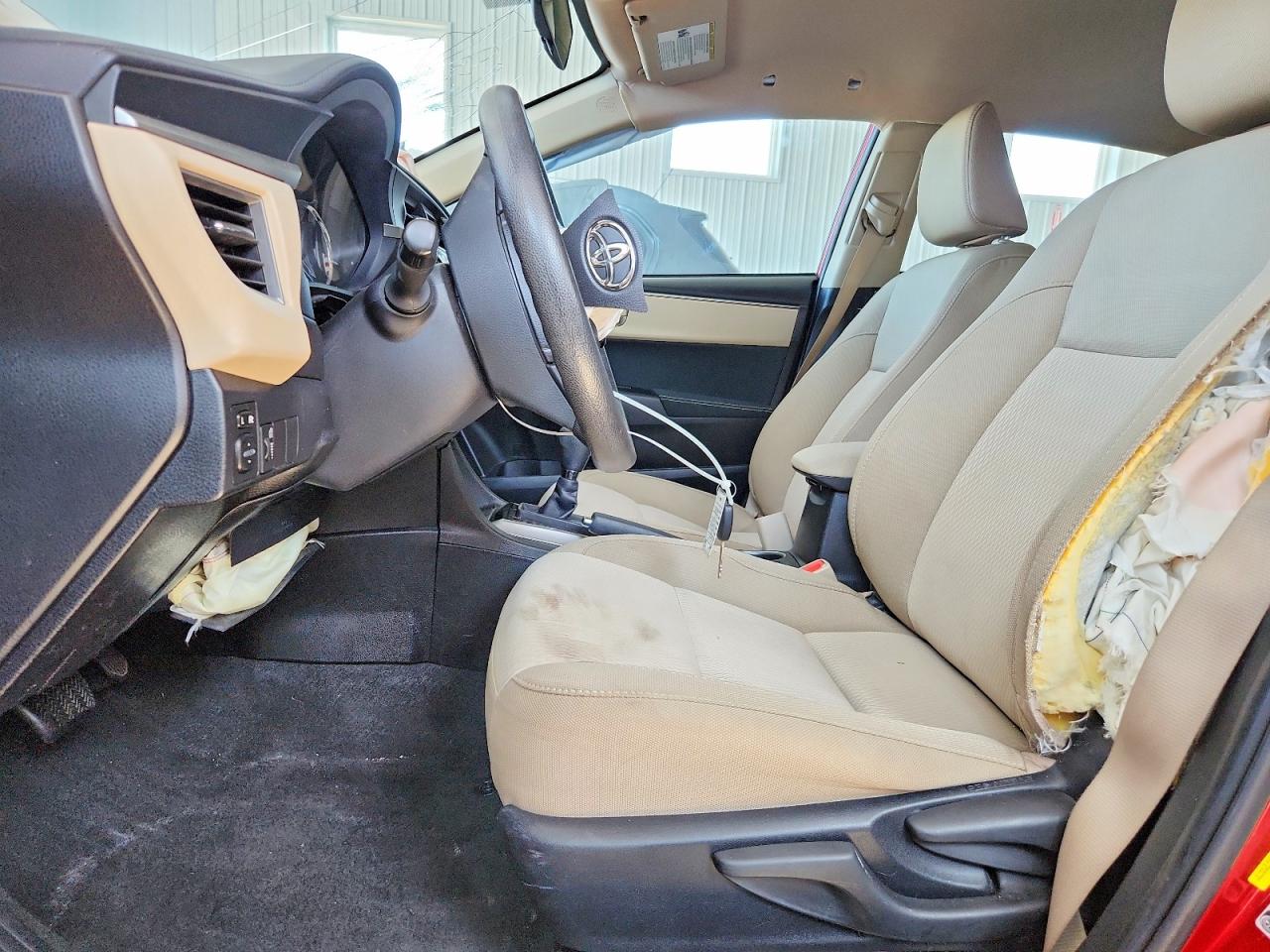 2015 Toyota Corolla Le Красный vin: 5YFBURHE4FP339893