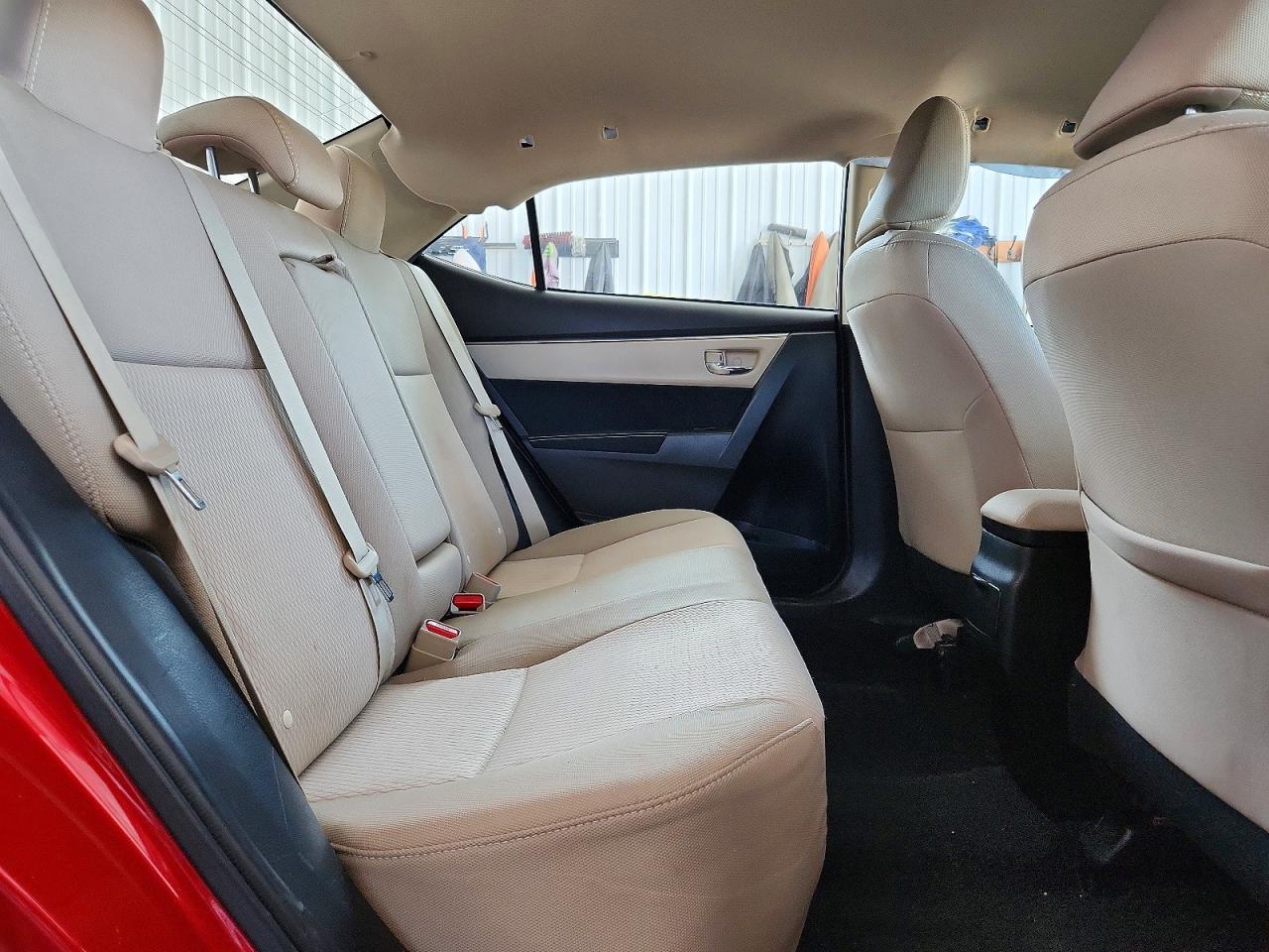2015 Toyota Corolla Le Красный vin: 5YFBURHE4FP339893