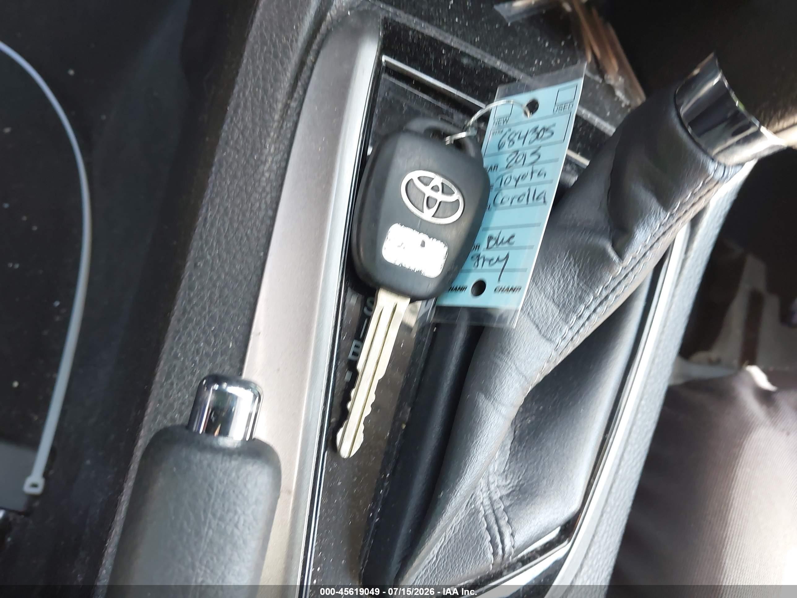 2015 Toyota Corolla Le Blue vin: 5YFBURHE4FP344950