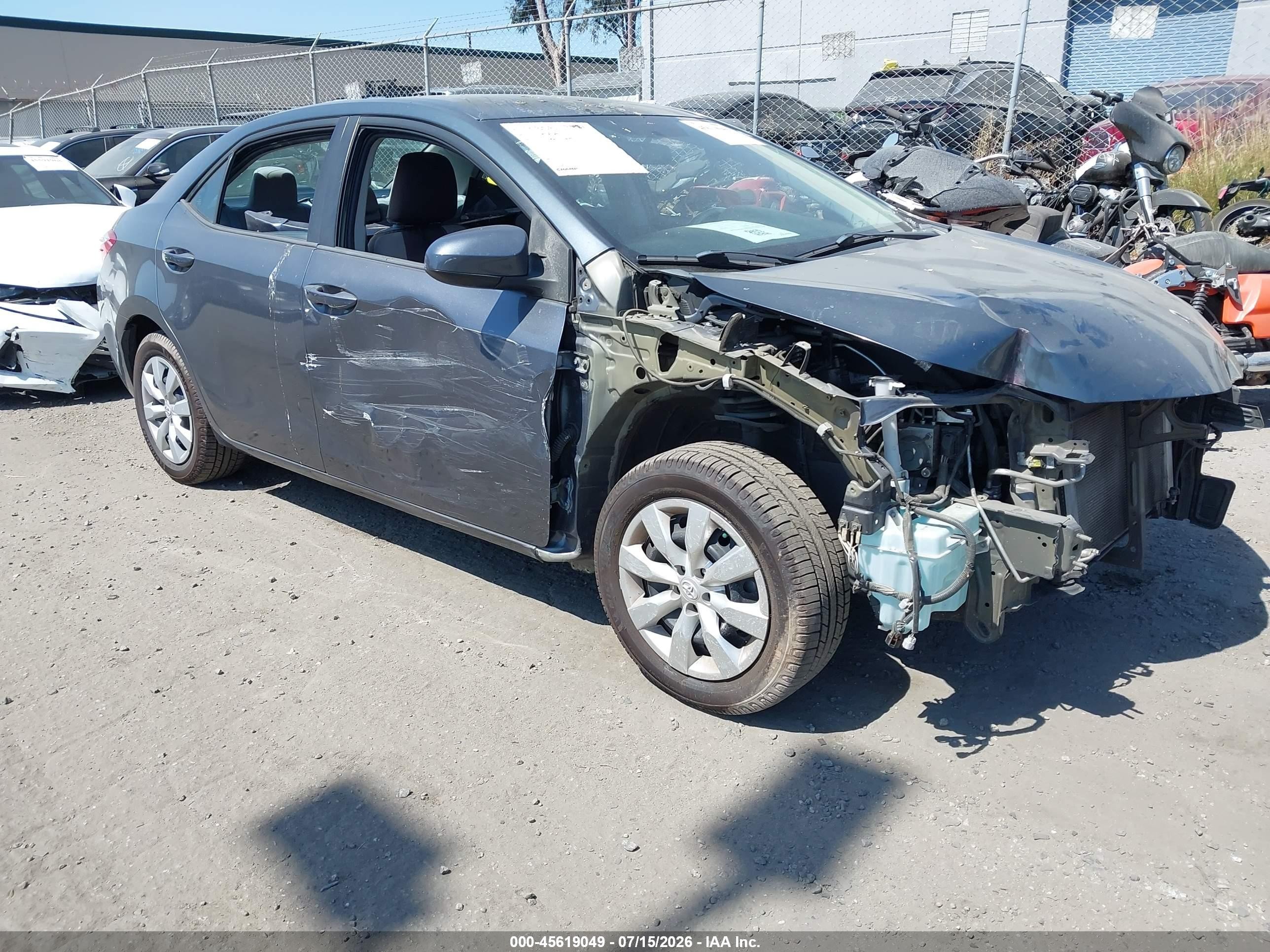 2015 Toyota Corolla Le Blue vin: 5YFBURHE4FP344950