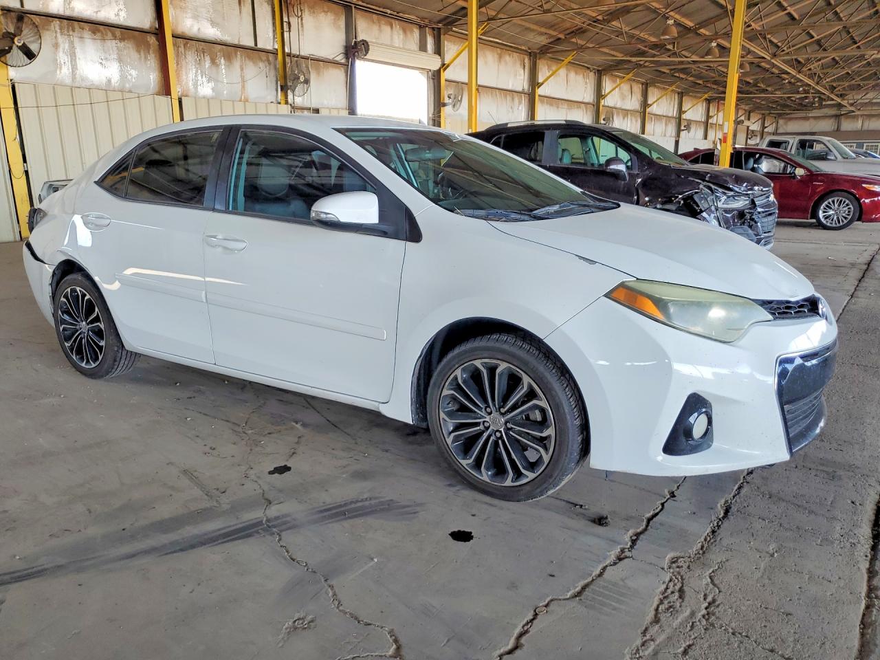2015 Toyota Corolla S Plus White vin: 5YFBURHE4FP350148