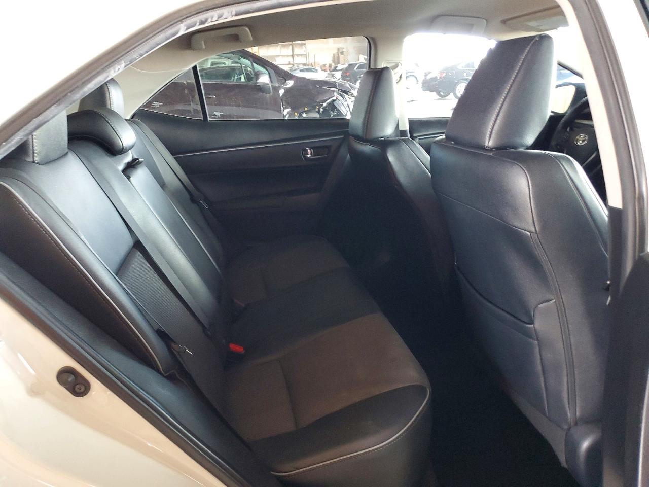 2015 Toyota Corolla S Plus White vin: 5YFBURHE4FP350148