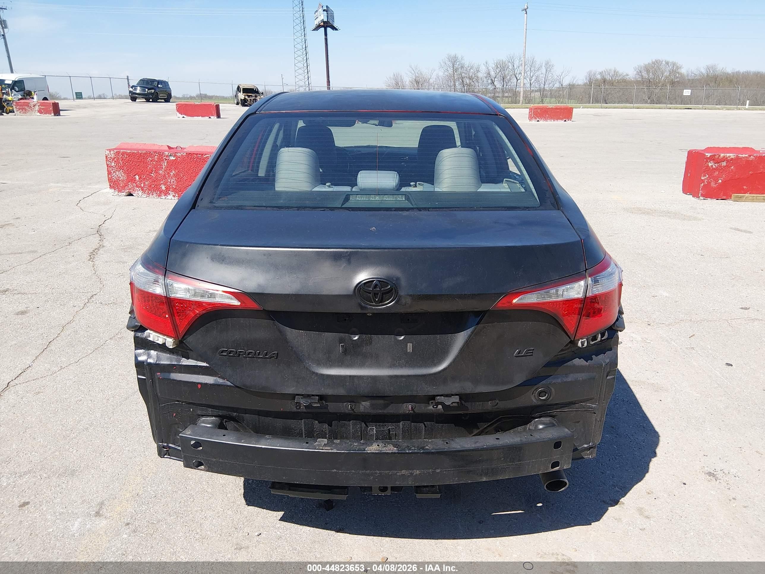 2015 Toyota Corolla Le Plus Black vin: 5YFBURHE4FP350652
