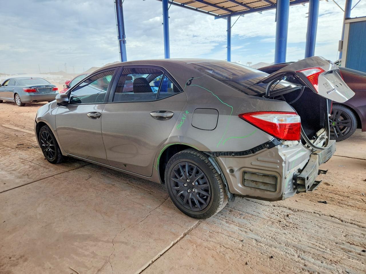 2015 Toyota Corolla Le Gray vin: 5YFBURHE4FP353650