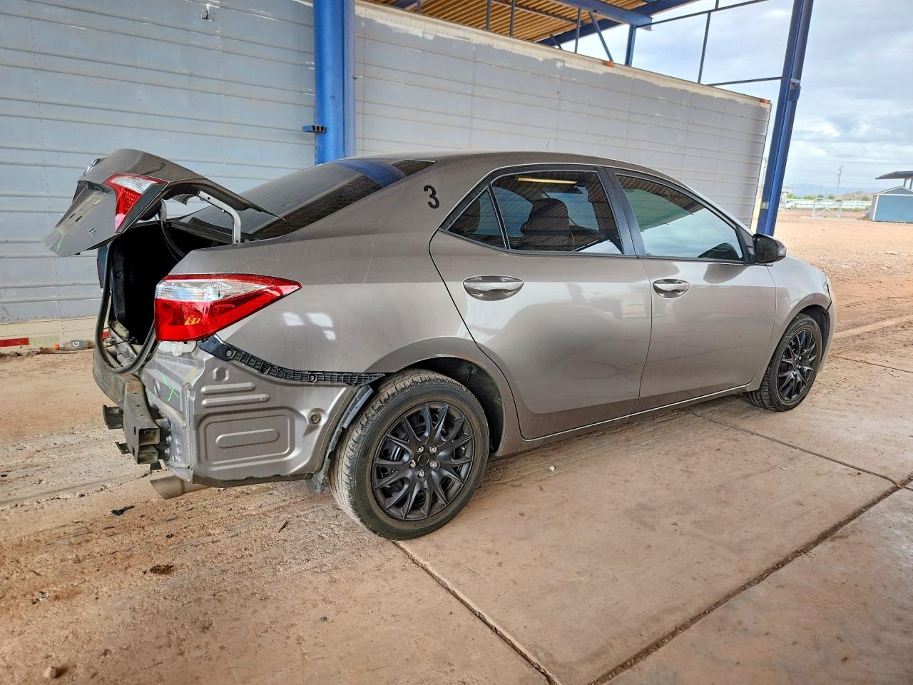 2015 Toyota Corolla Le Gray vin: 5YFBURHE4FP353650