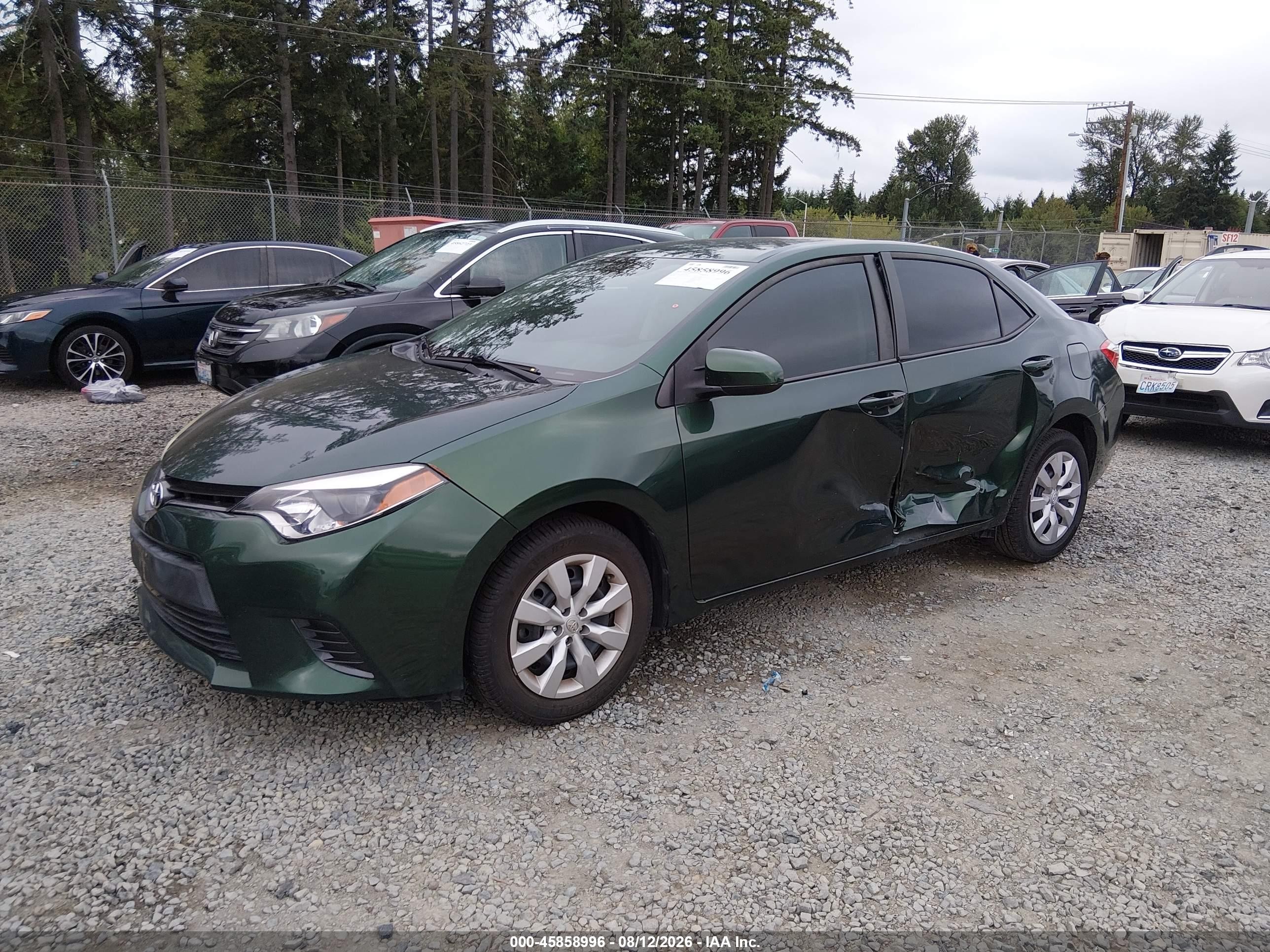 2015 Toyota Corolla Le Green vin: 5YFBURHE4FP354099