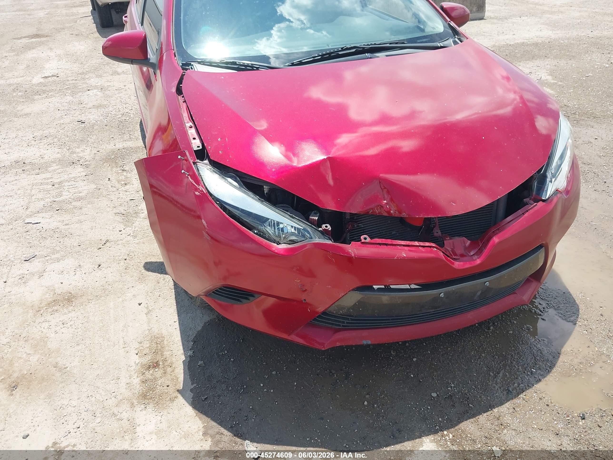 2015 Toyota Corolla Le Red vin: 5YFBURHE4FP354457