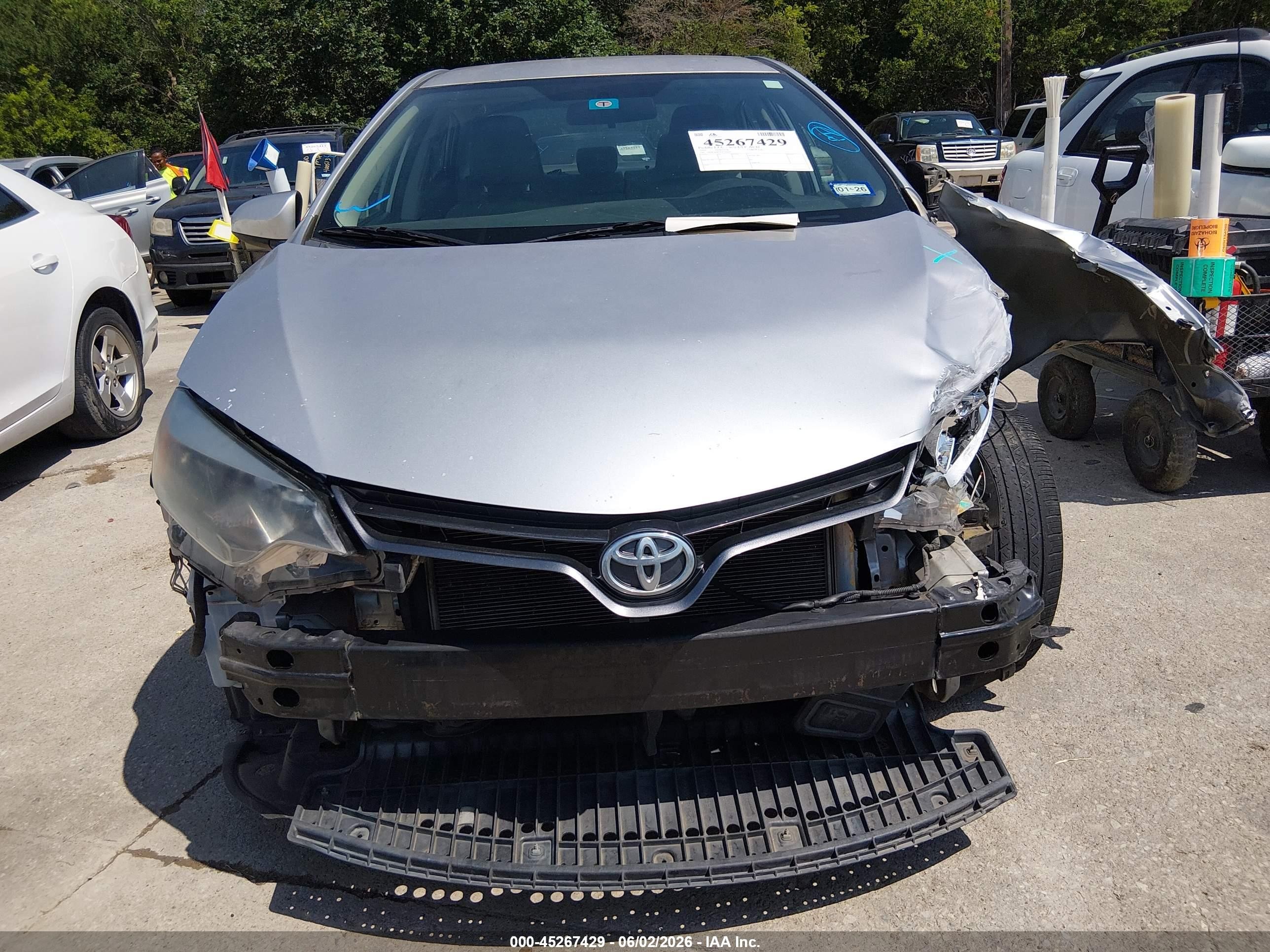 2016 Toyota Corolla Le Silver vin: 5YFBURHE4GP526200