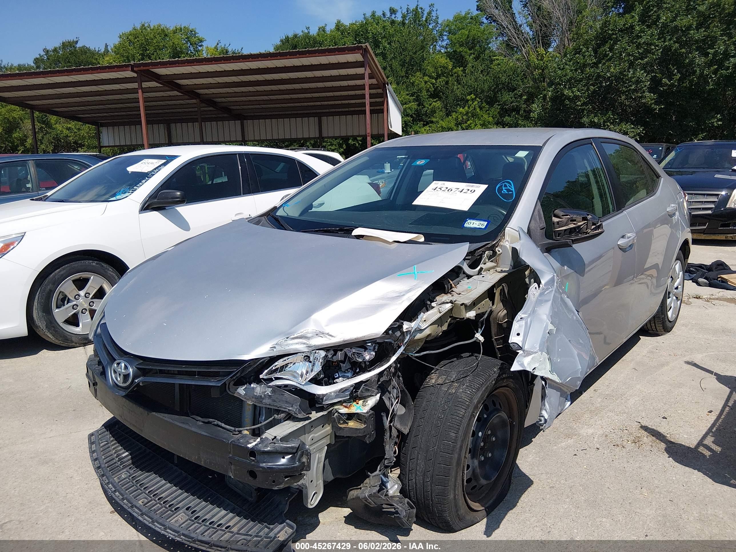 2016 Toyota Corolla Le Silver vin: 5YFBURHE4GP526200