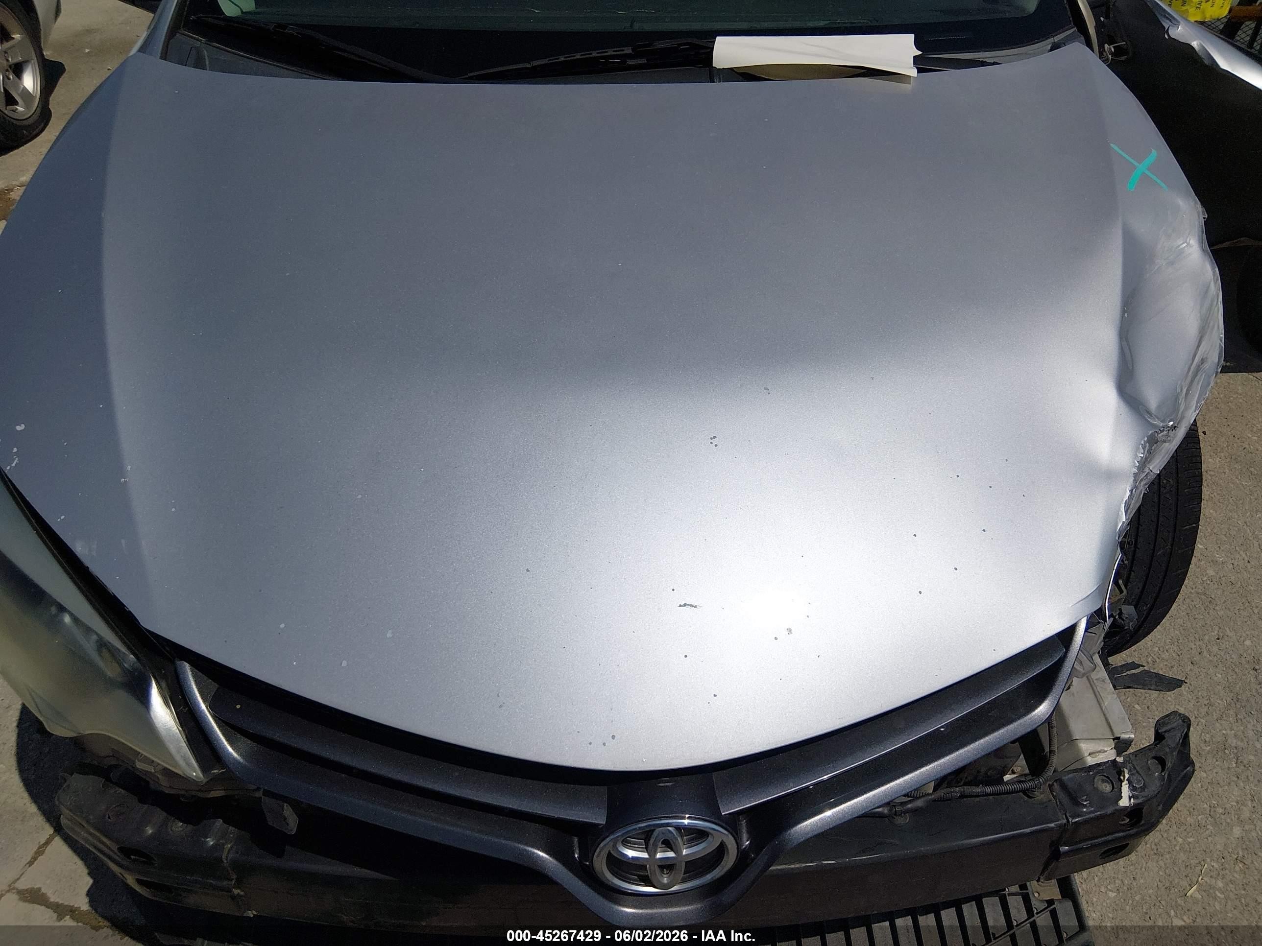 2016 Toyota Corolla Le Silver vin: 5YFBURHE4GP526200