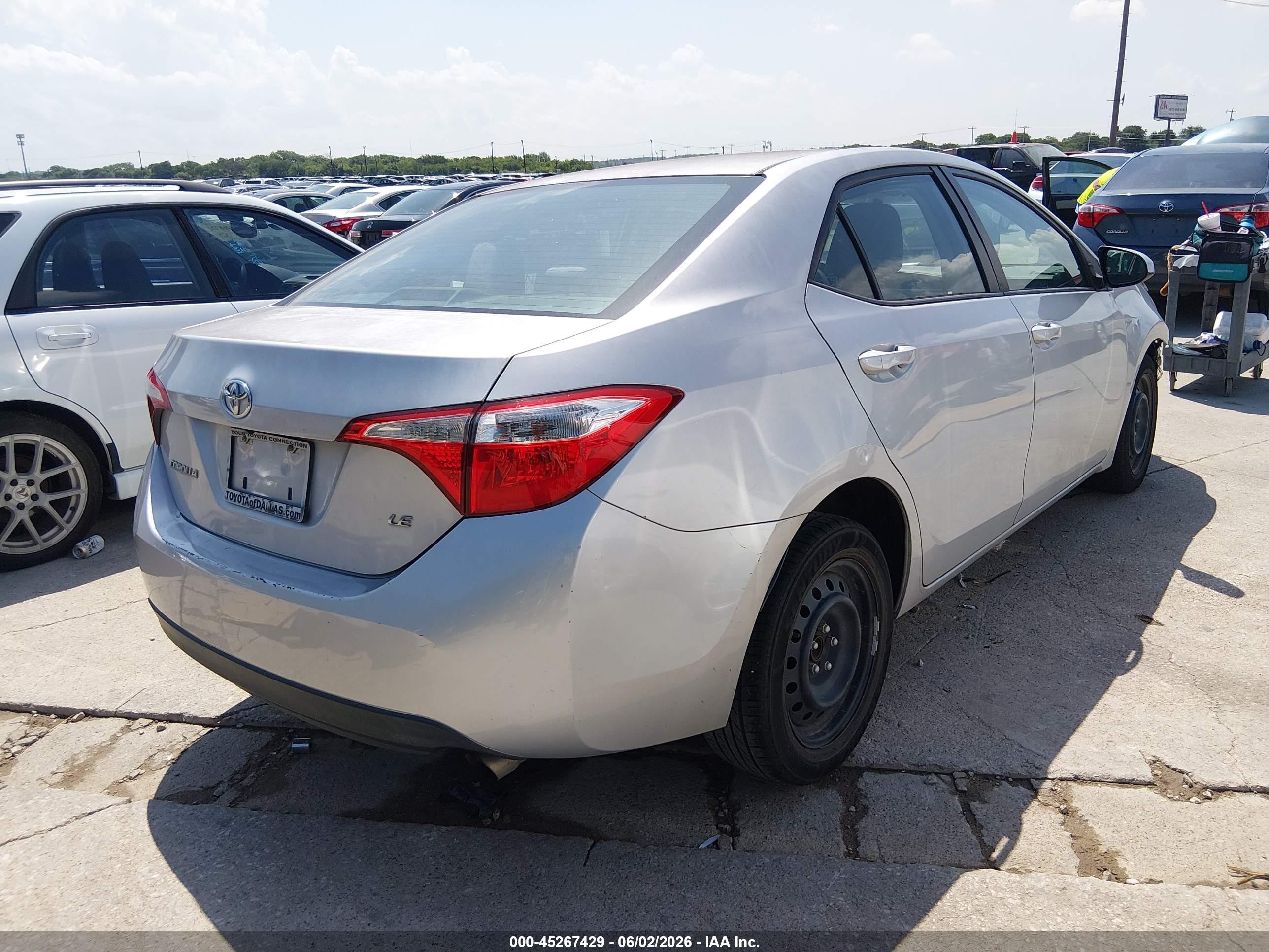 2016 Toyota Corolla Le Silver vin: 5YFBURHE4GP526200