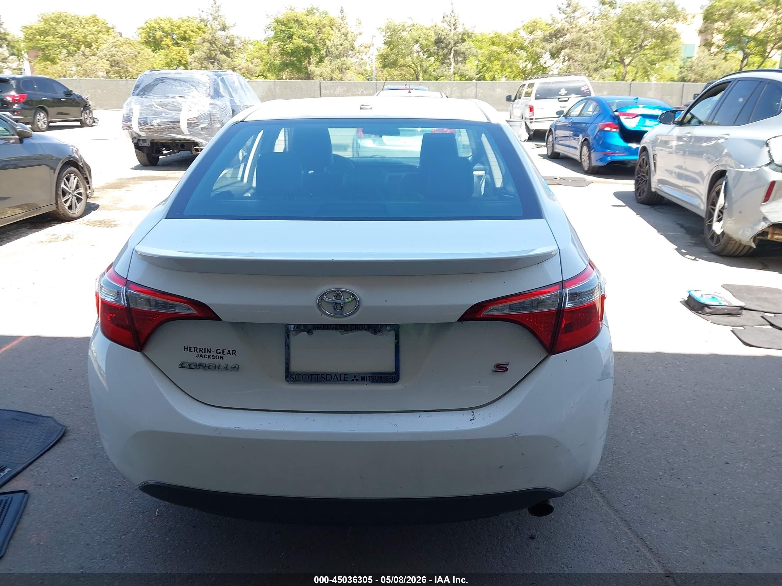 2016 Toyota Corolla S Premium White vin: 5YFBURHE4GP528397