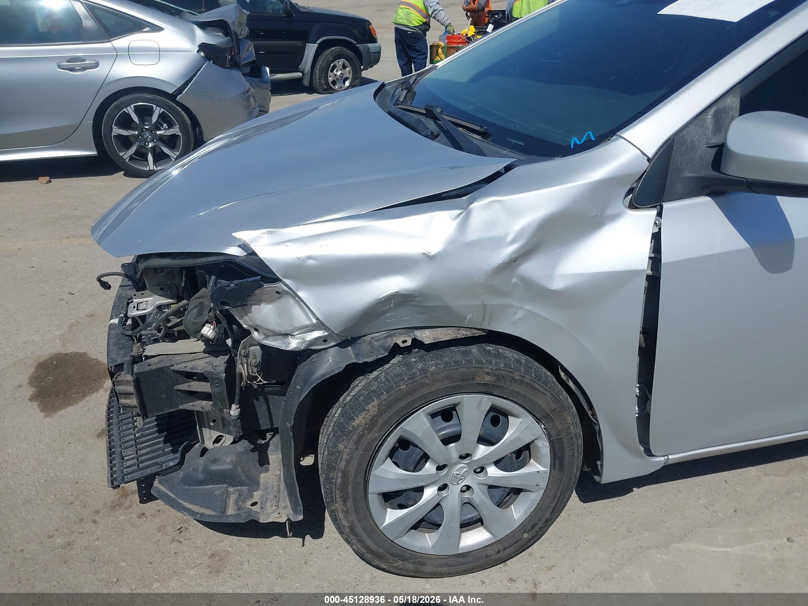 2017 Toyota Corolla Le Gray vin: 5YFBURHE4HP681380