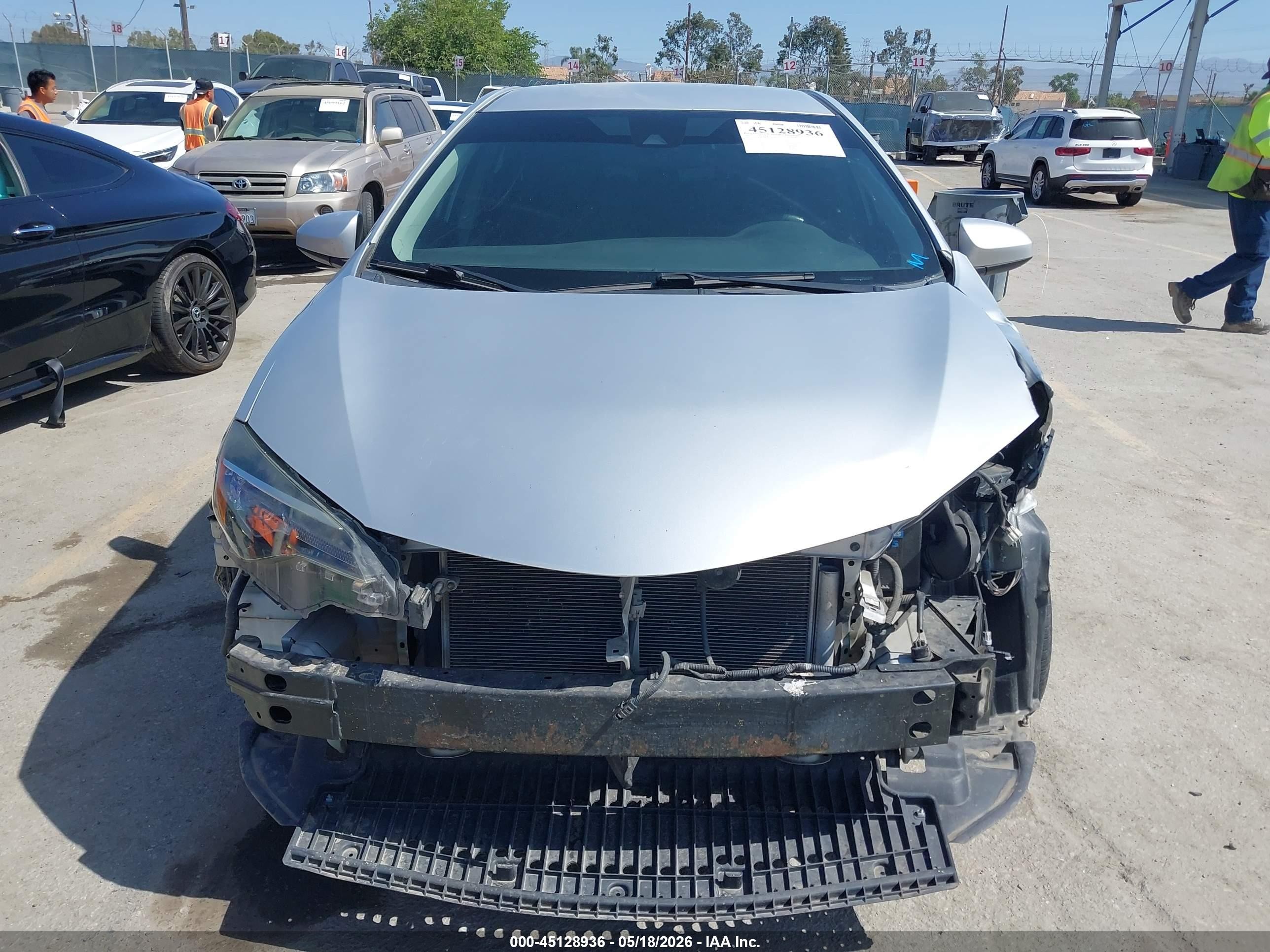 2017 Toyota Corolla Le Gray vin: 5YFBURHE4HP681380