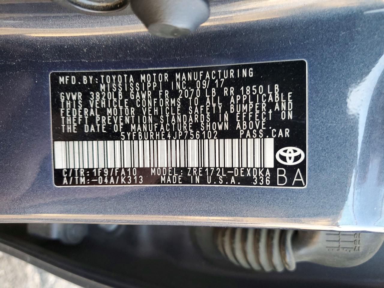 2018 Toyota Corolla L Gray vin: 5YFBURHE4JP756102