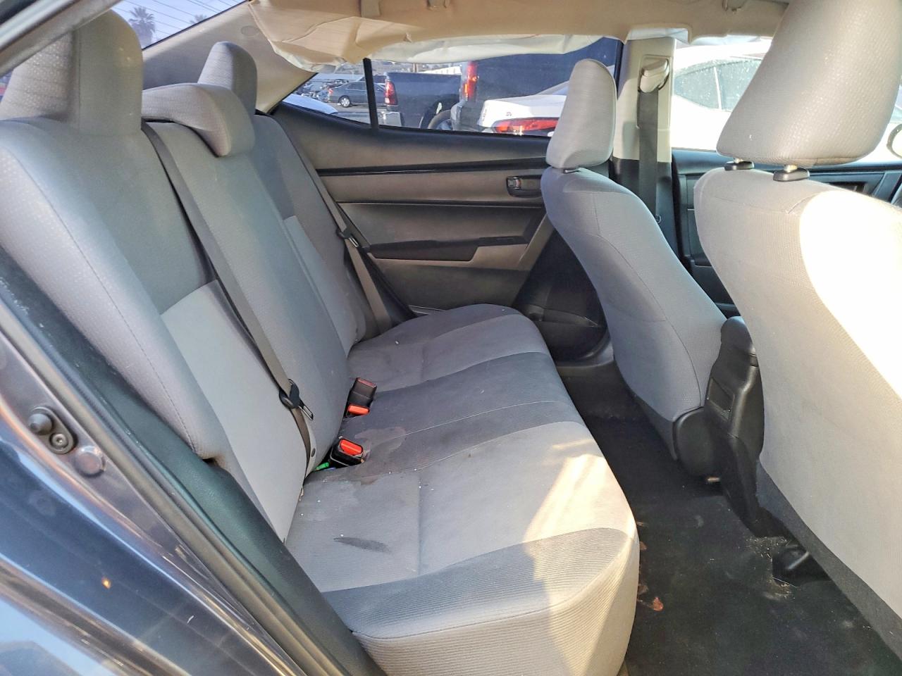 2018 Toyota Corolla L Gray vin: 5YFBURHE4JP756102