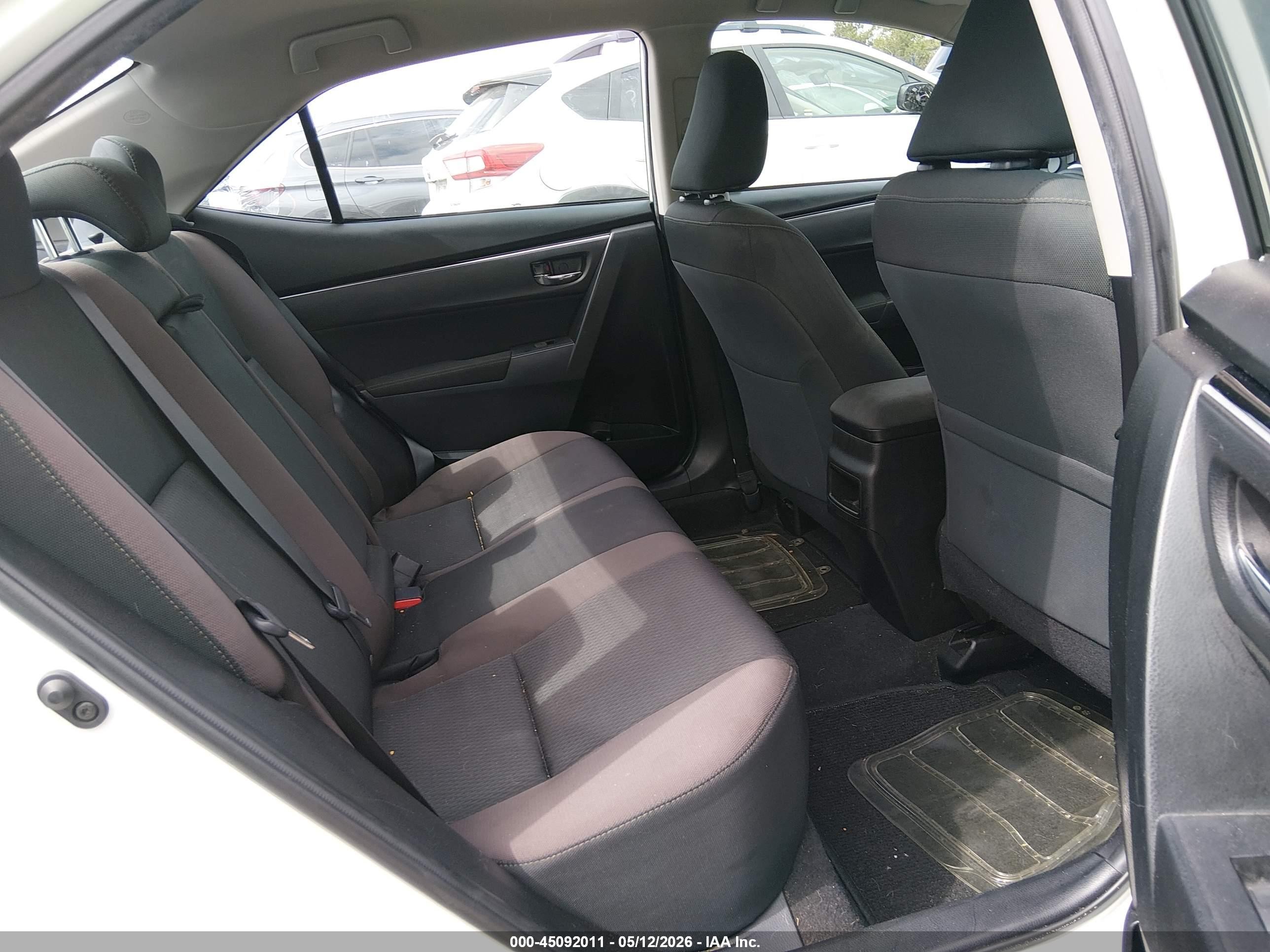 2019 Toyota Corolla Le White vin: 5YFBURHE4KP877164