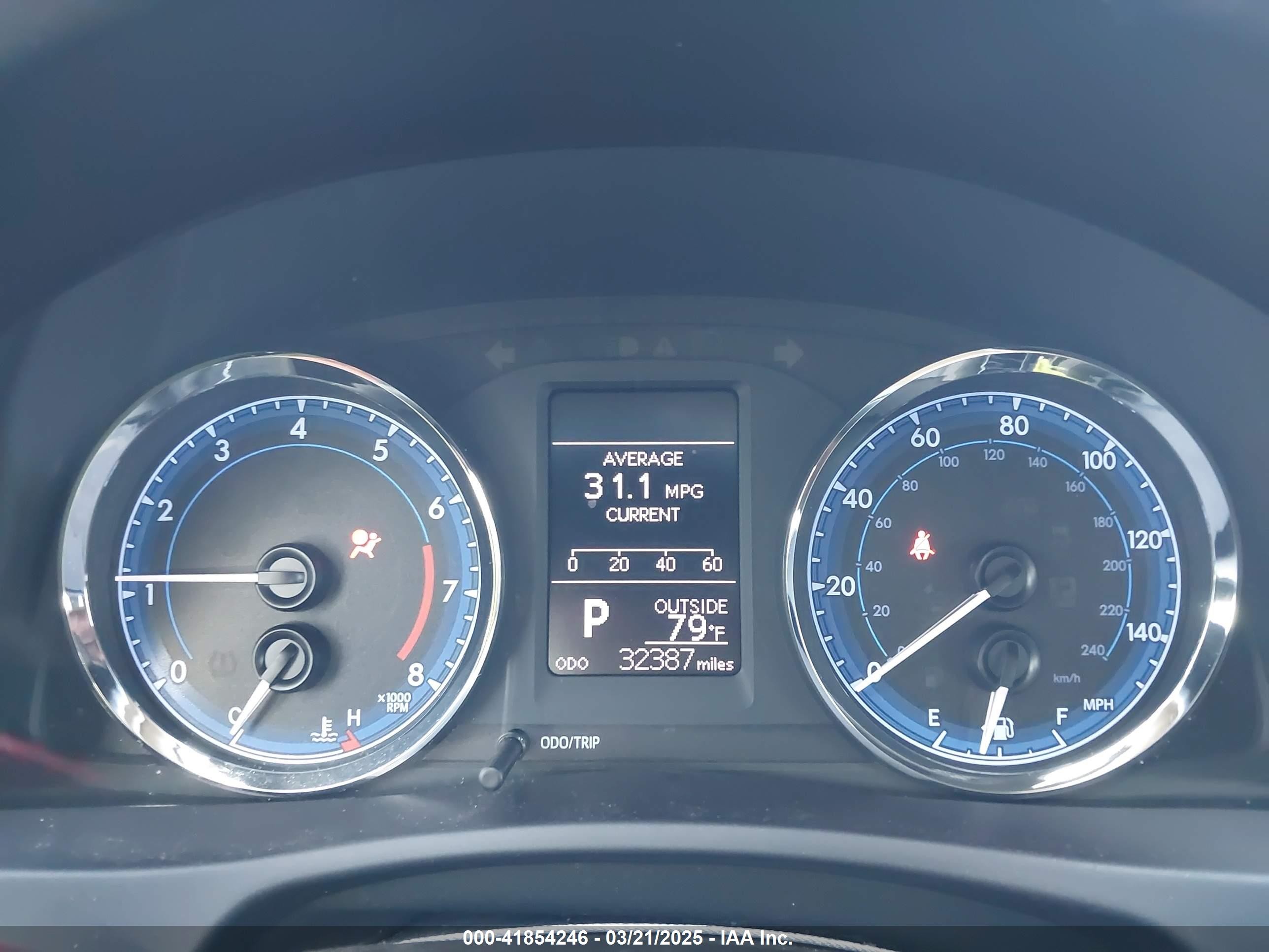 2019 Toyota Corolla Le Silver vin: 5YFBURHE4KP910907