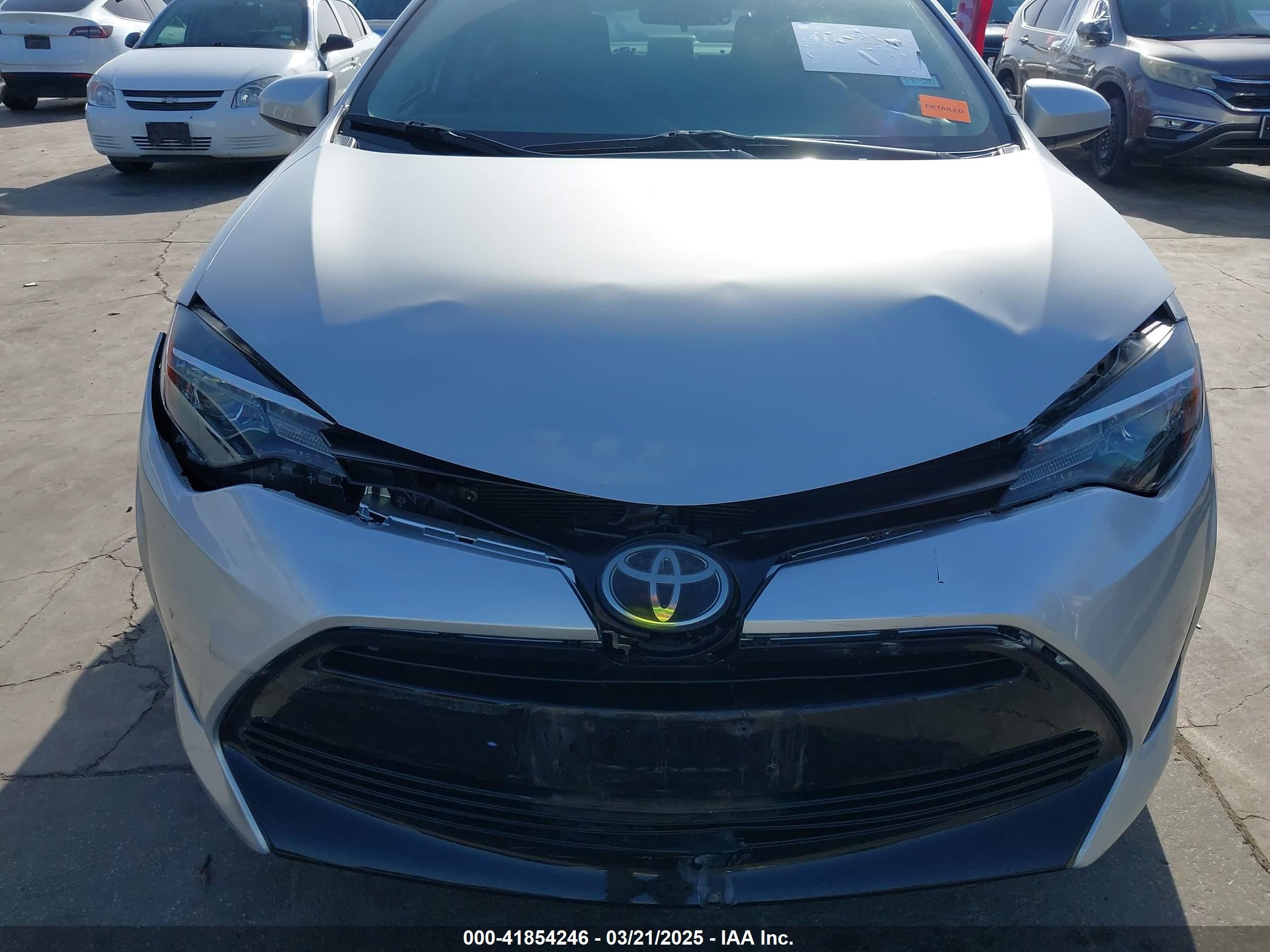 2019 Toyota Corolla Le Silver vin: 5YFBURHE4KP910907