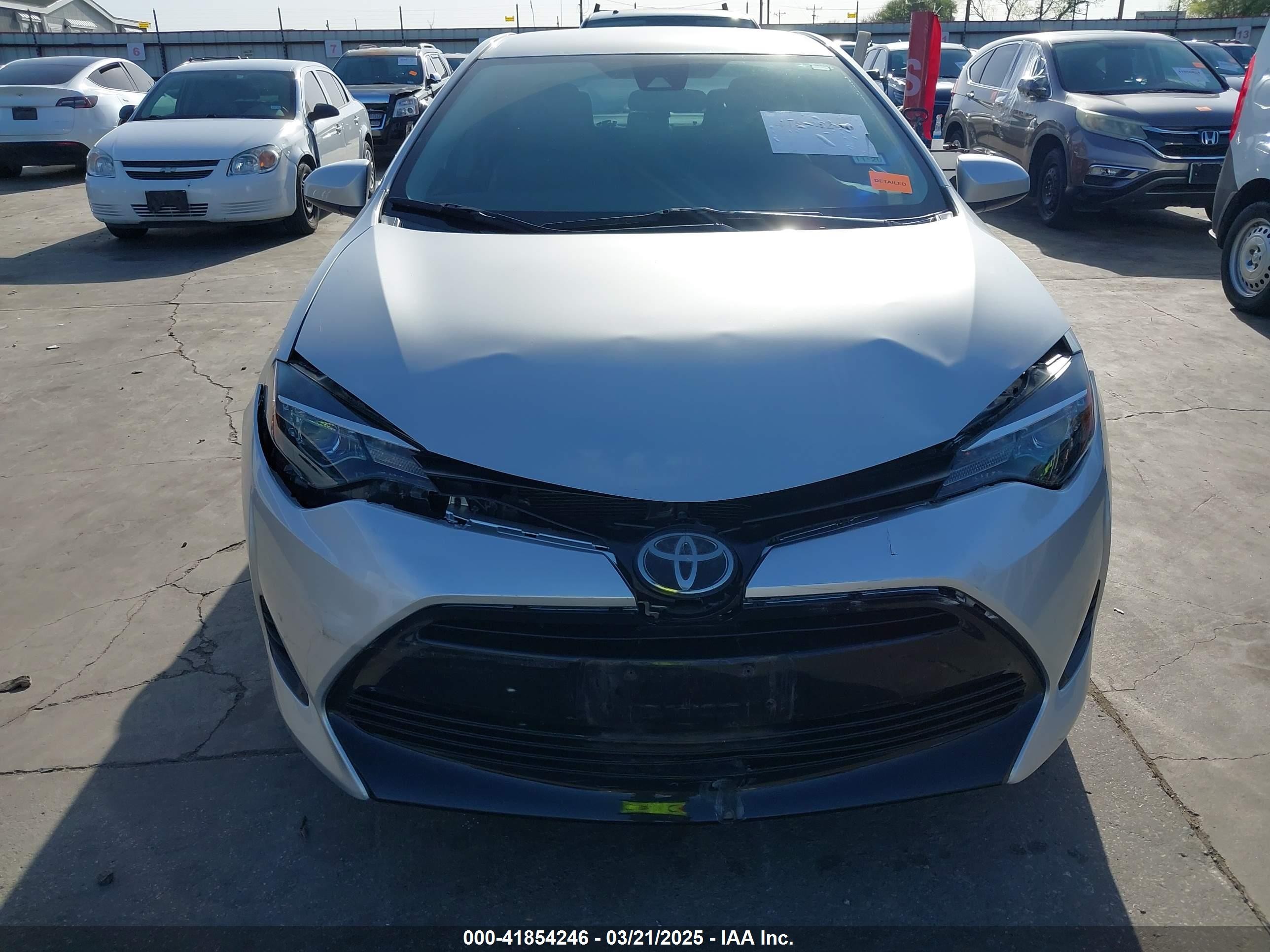 2019 Toyota Corolla Le Silver vin: 5YFBURHE4KP910907