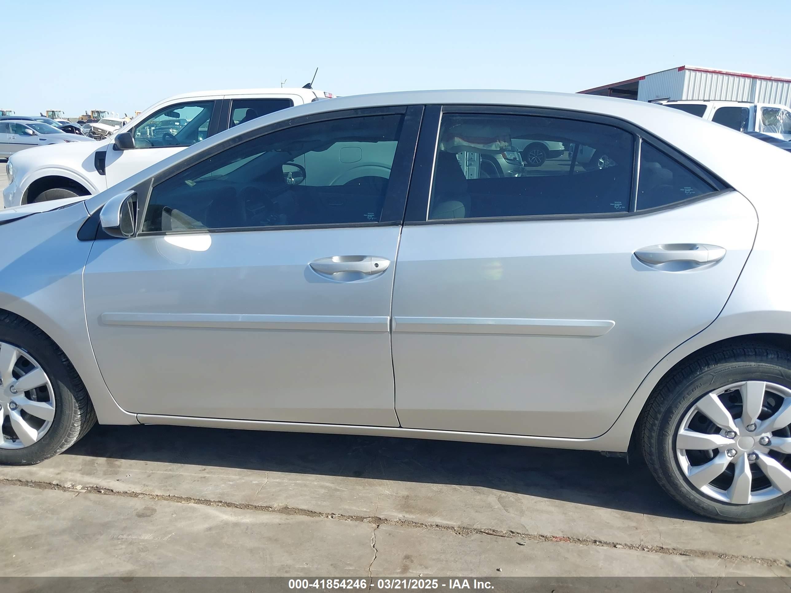 2019 Toyota Corolla Le Silver vin: 5YFBURHE4KP910907