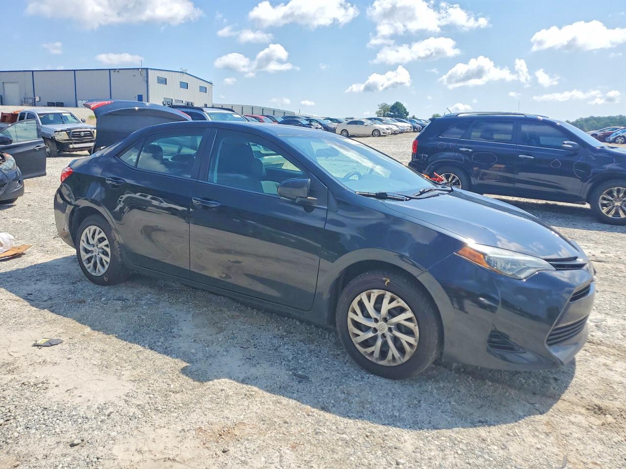 2019 Toyota Corolla Le Black vin: 5YFBURHE4KP935774