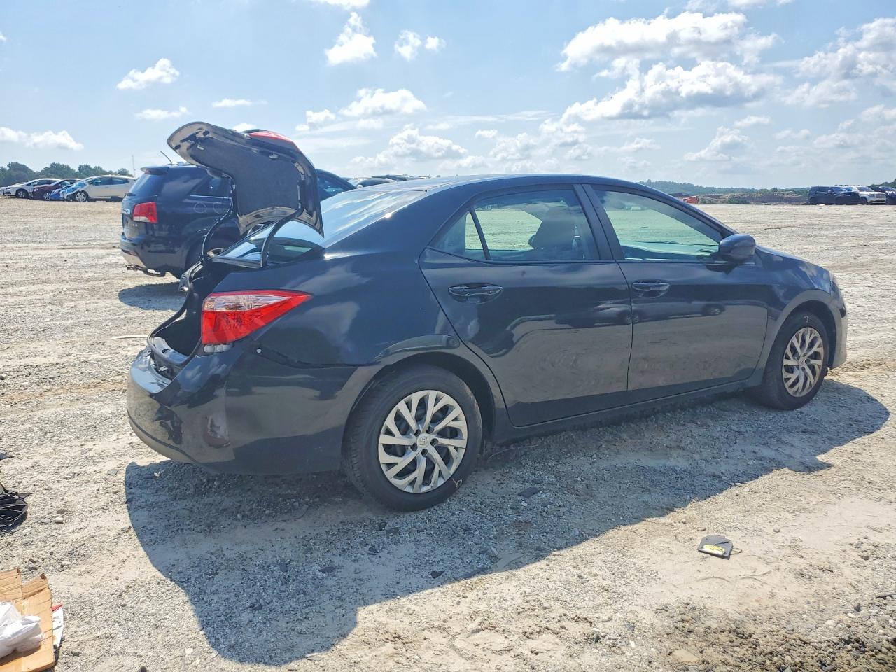 2019 Toyota Corolla Le Black vin: 5YFBURHE4KP935774