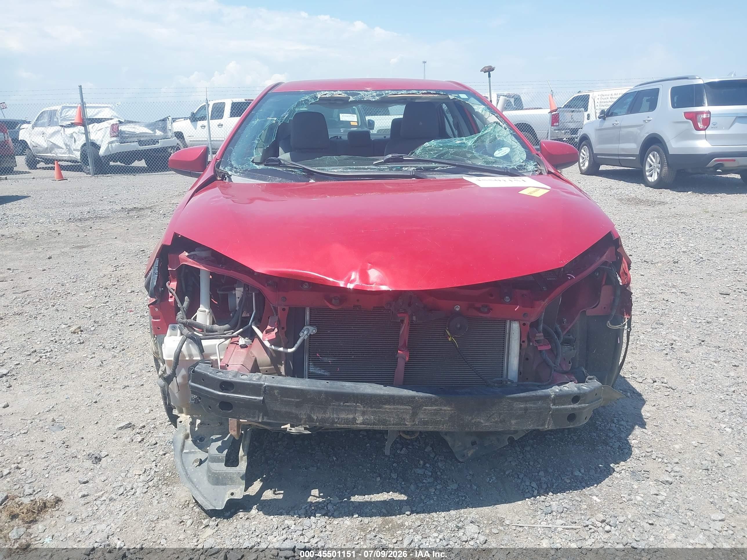 2014 Toyota Corolla Le Red vin: 5YFBURHE5EP001109