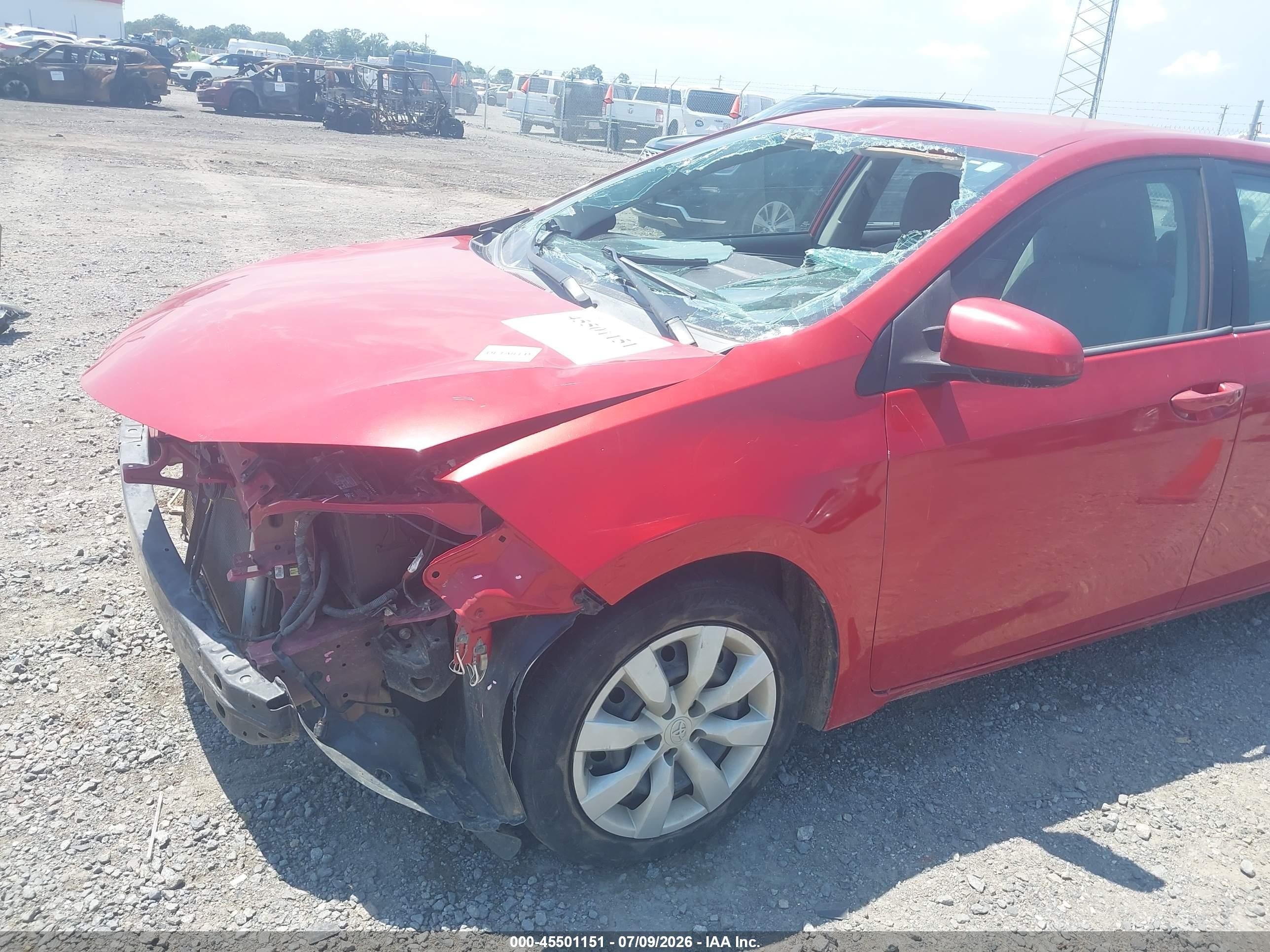 2014 Toyota Corolla Le Red vin: 5YFBURHE5EP001109