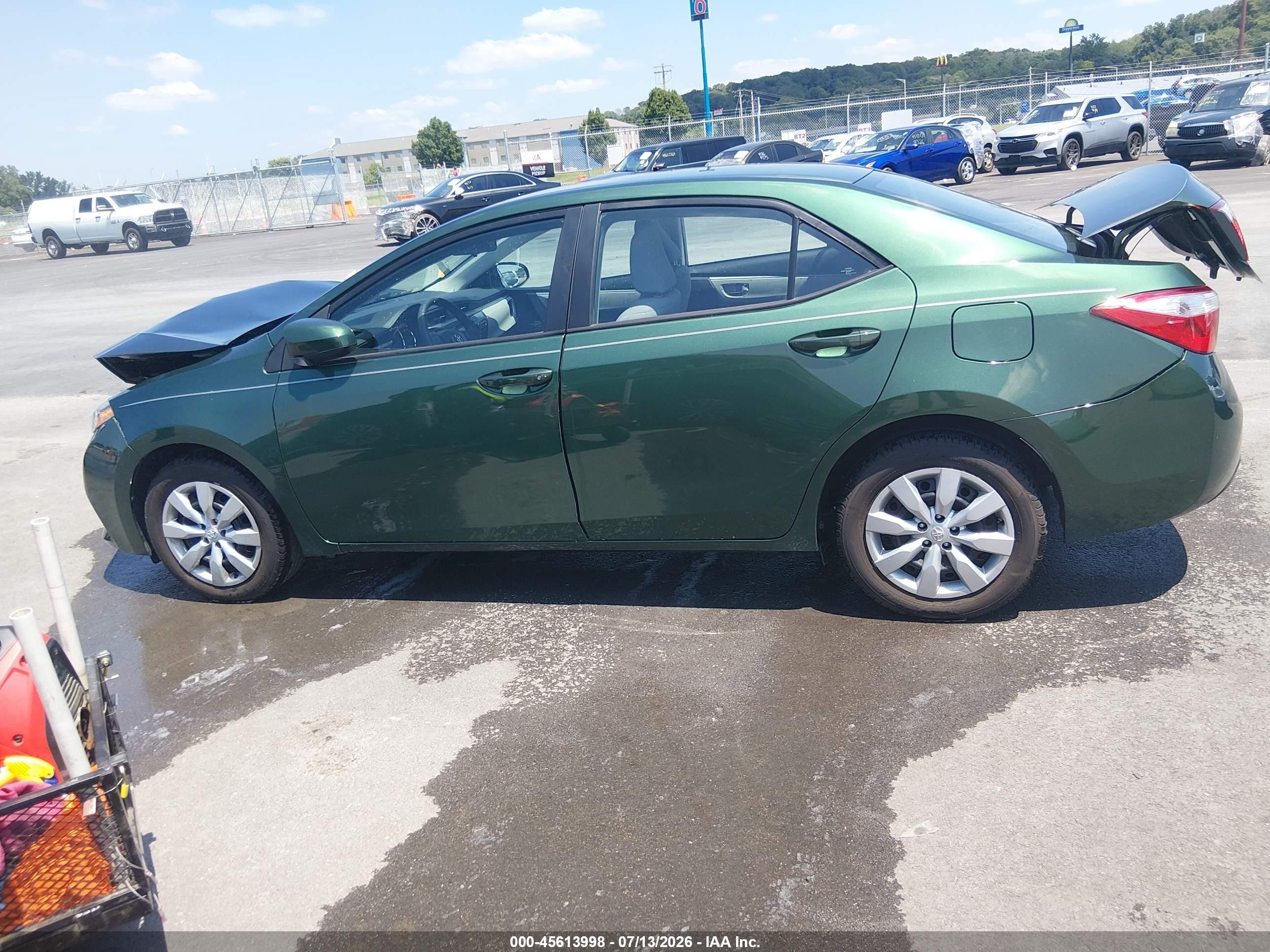 2014 Toyota Corolla Le Green vin: 5YFBURHE5EP015902