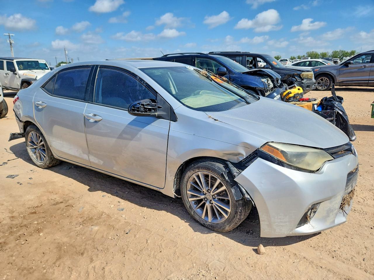 2014 Toyota Corolla Le Premium Silver vin: 5YFBURHE5EP018735