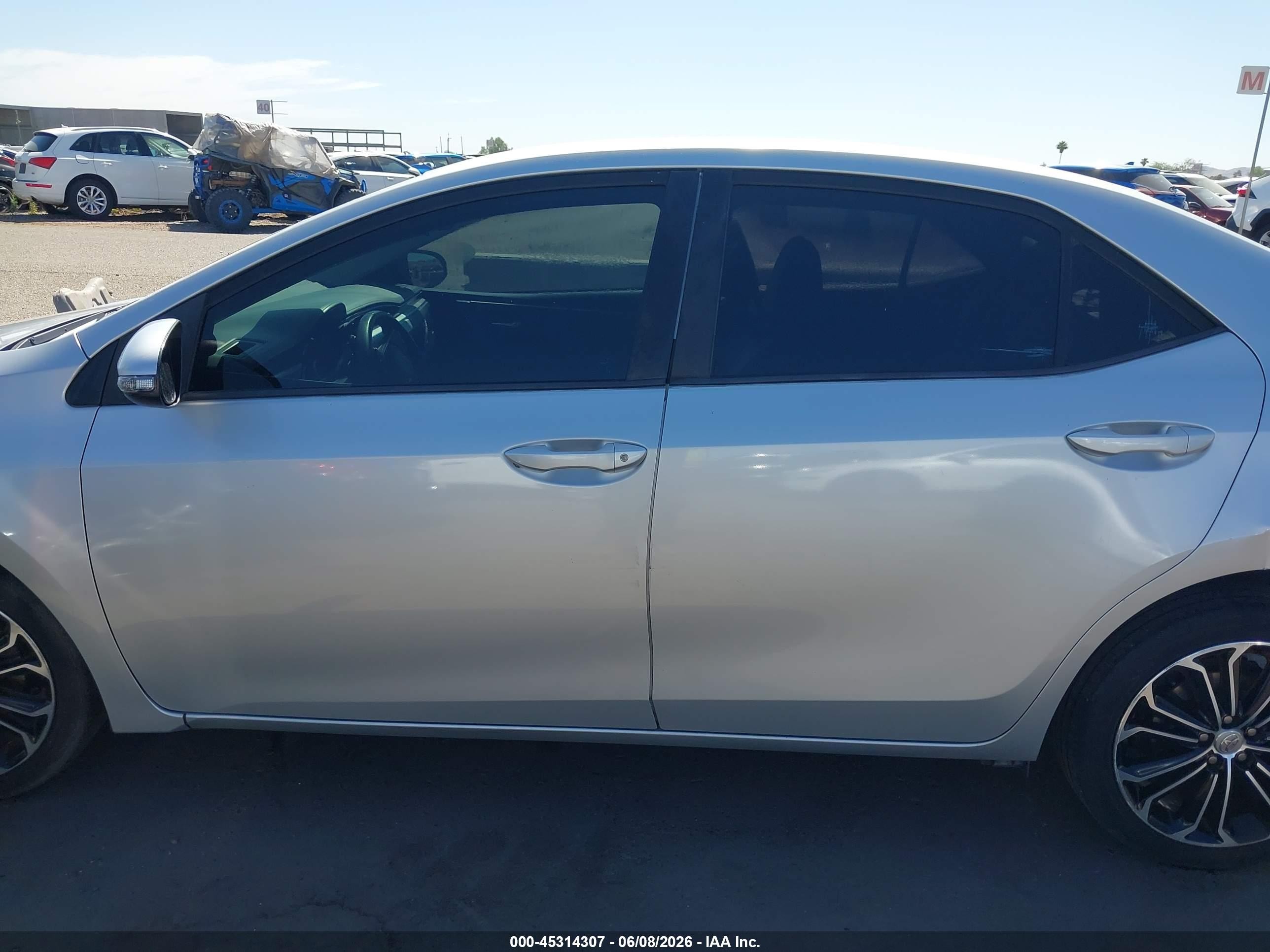2014 Toyota Corolla S Plus Silver vin: 5YFBURHE5EP020369