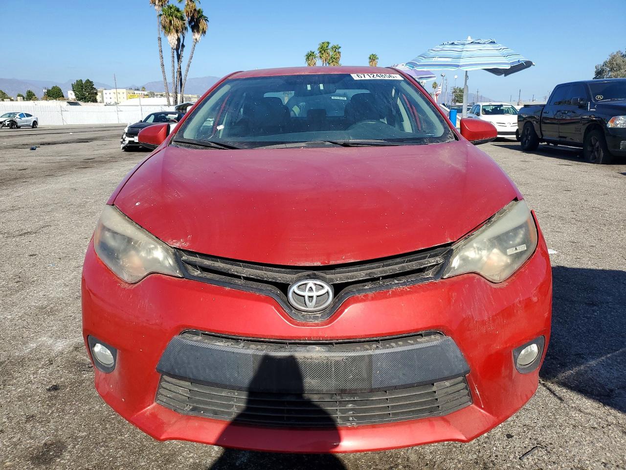 2014 Toyota Corolla Le Plus Red vin: 5YFBURHE5EP041772
