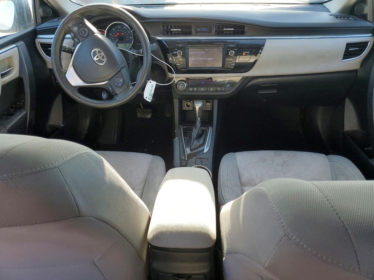 2014 Toyota Corolla Le Plus Red vin: 5YFBURHE5EP041772