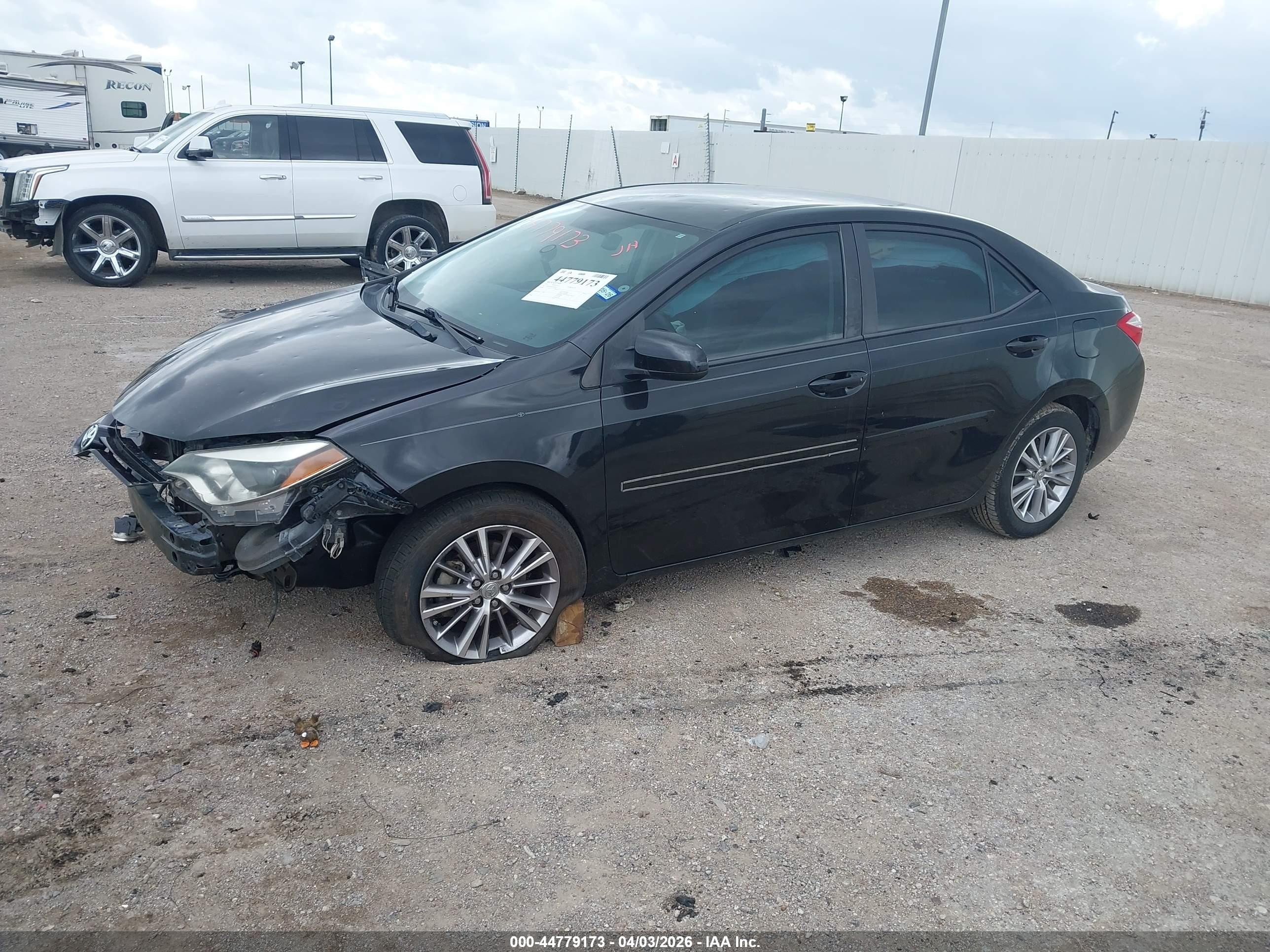 2014 Toyota Corolla Le Plus Black vin: 5YFBURHE5EP059477