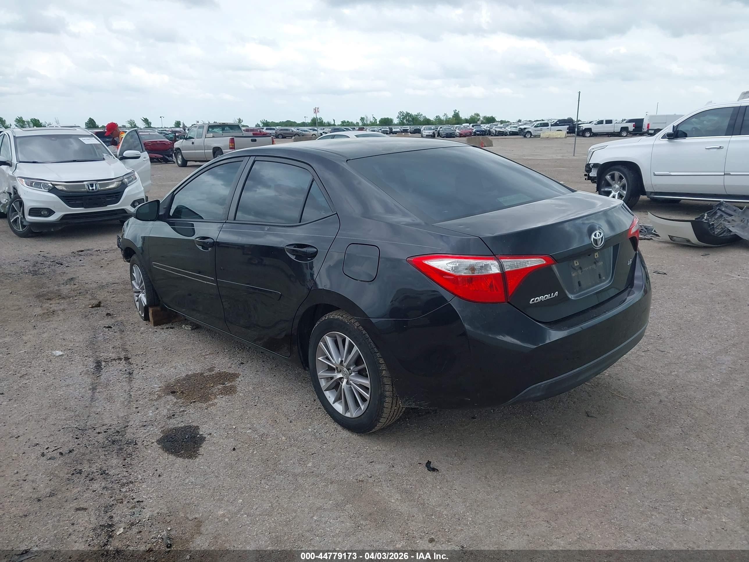 2014 Toyota Corolla Le Plus Black vin: 5YFBURHE5EP059477