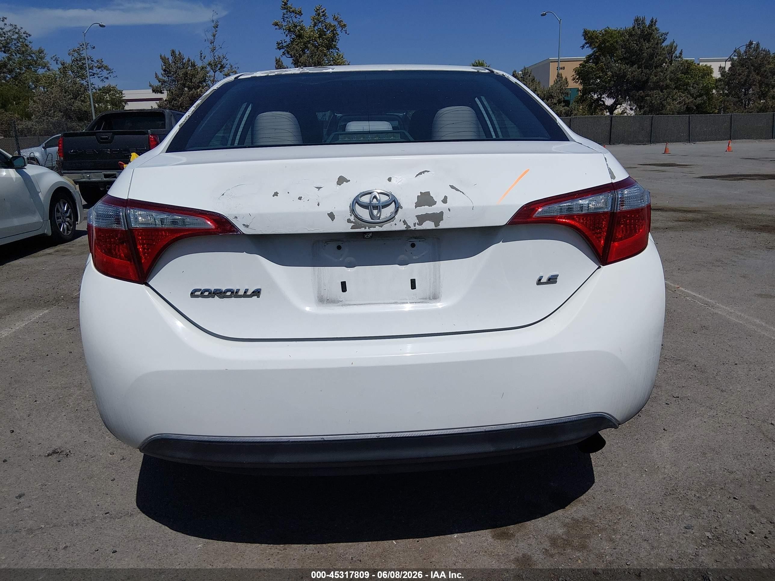 2014 Toyota Corolla Le Plus White vin: 5YFBURHE5EP060550