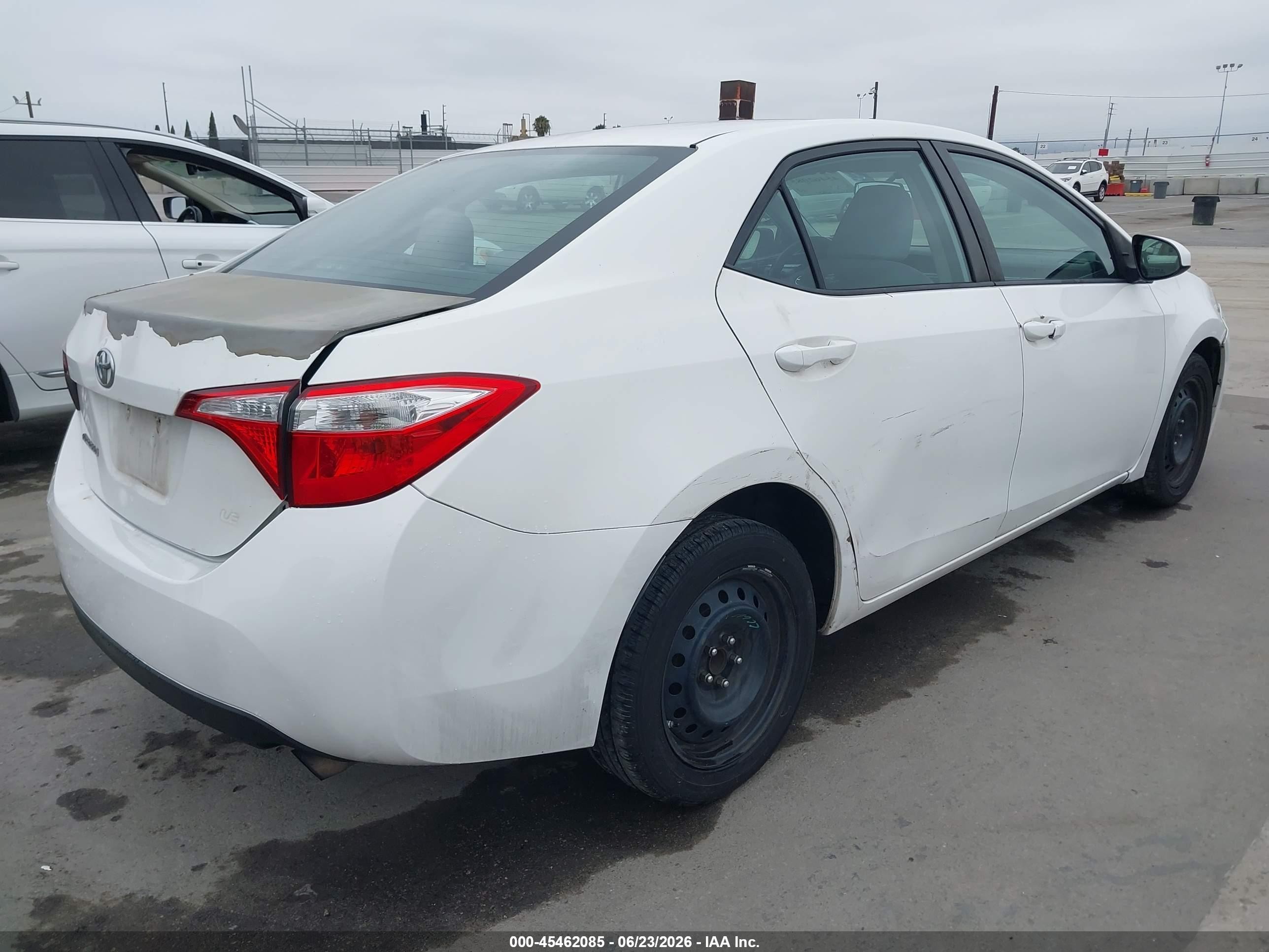 2014 Toyota Corolla Le White vin: 5YFBURHE5EP080488