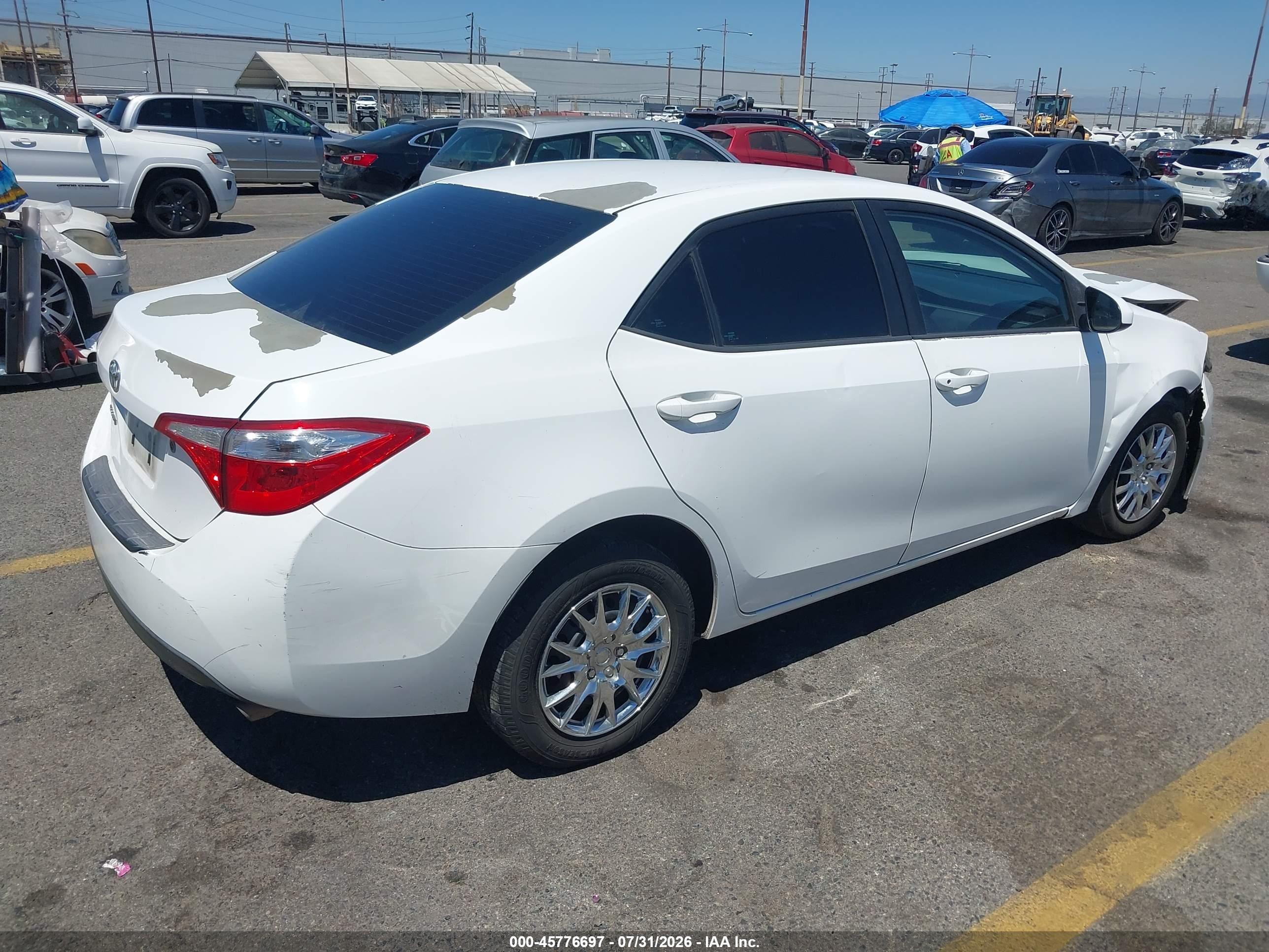 2014 Toyota Corolla L White vin: 5YFBURHE5EP082340